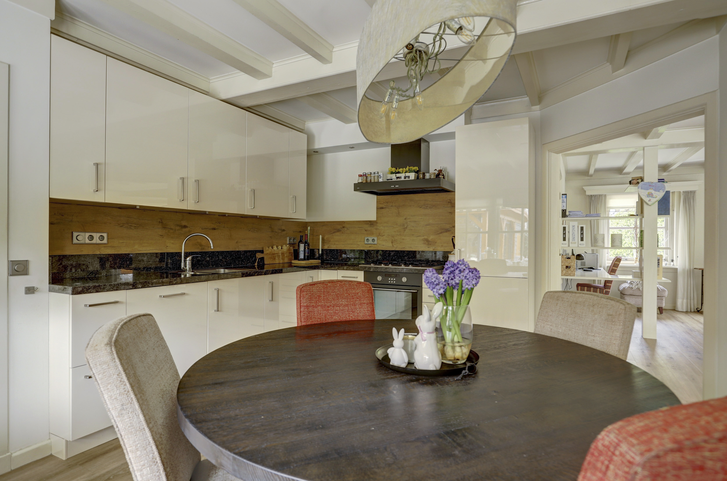 '$houseDetails->street_name'.' '.'$houseDetails->number'