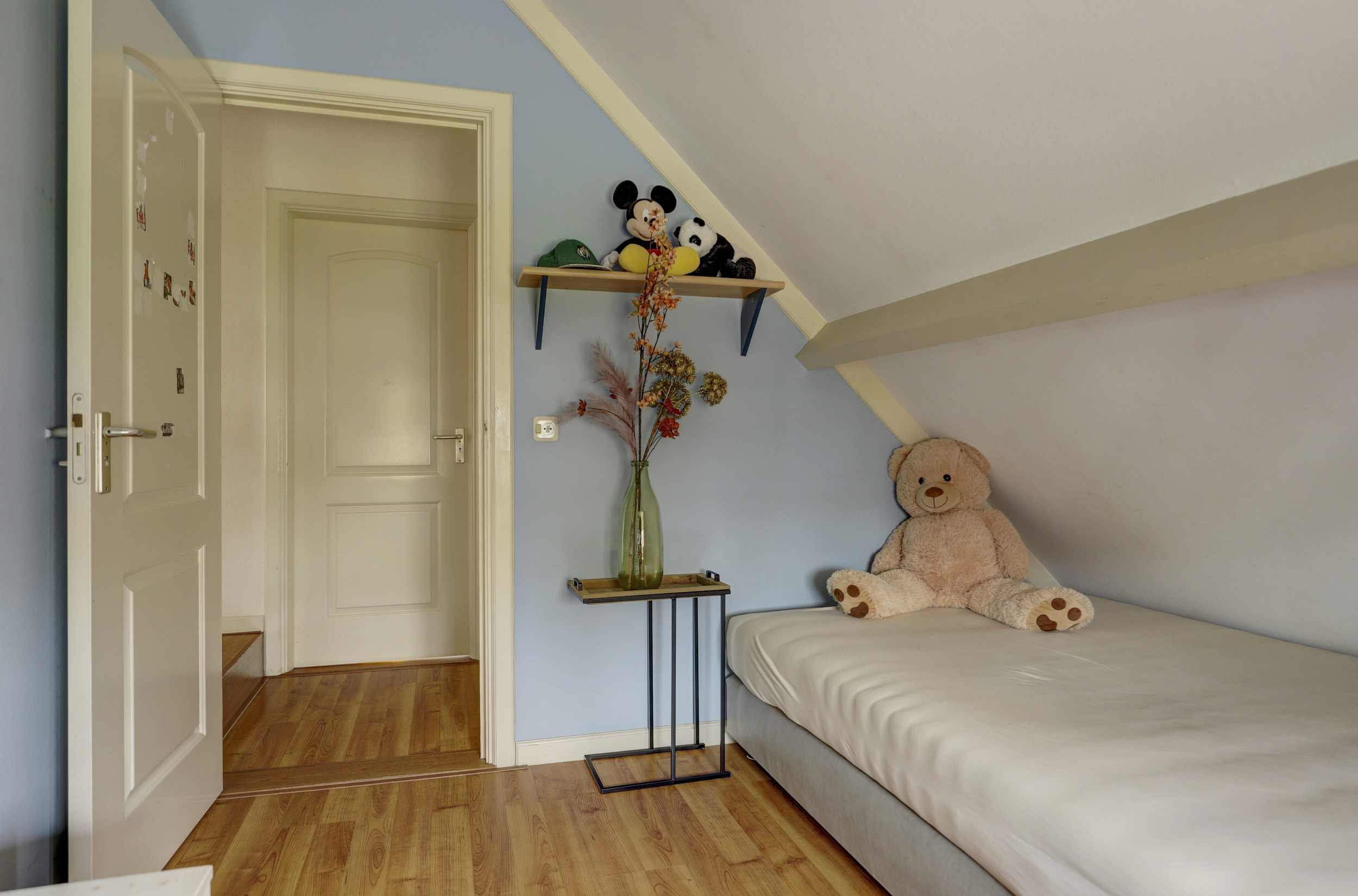 '$houseDetails->street_name'.' '.'$houseDetails->number'