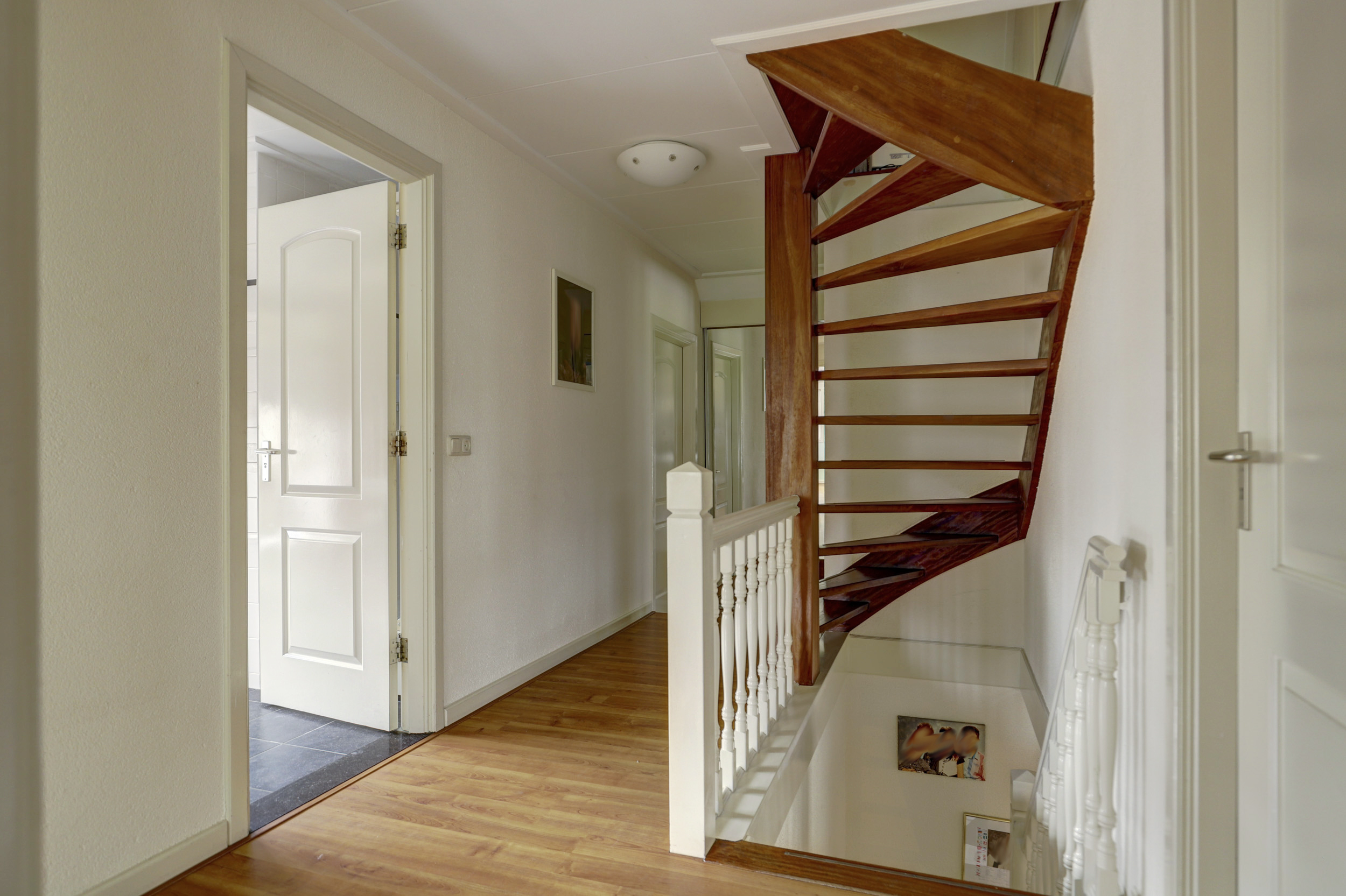 '$houseDetails->street_name'.' '.'$houseDetails->number'