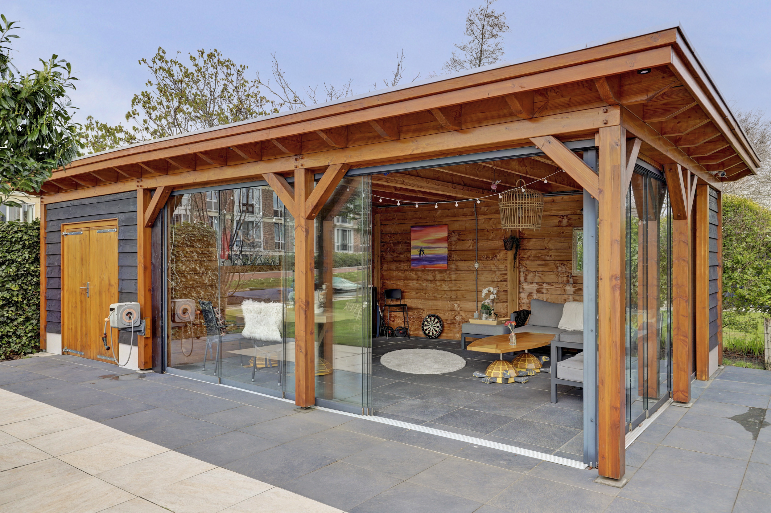 '$houseDetails->street_name'.' '.'$houseDetails->number'