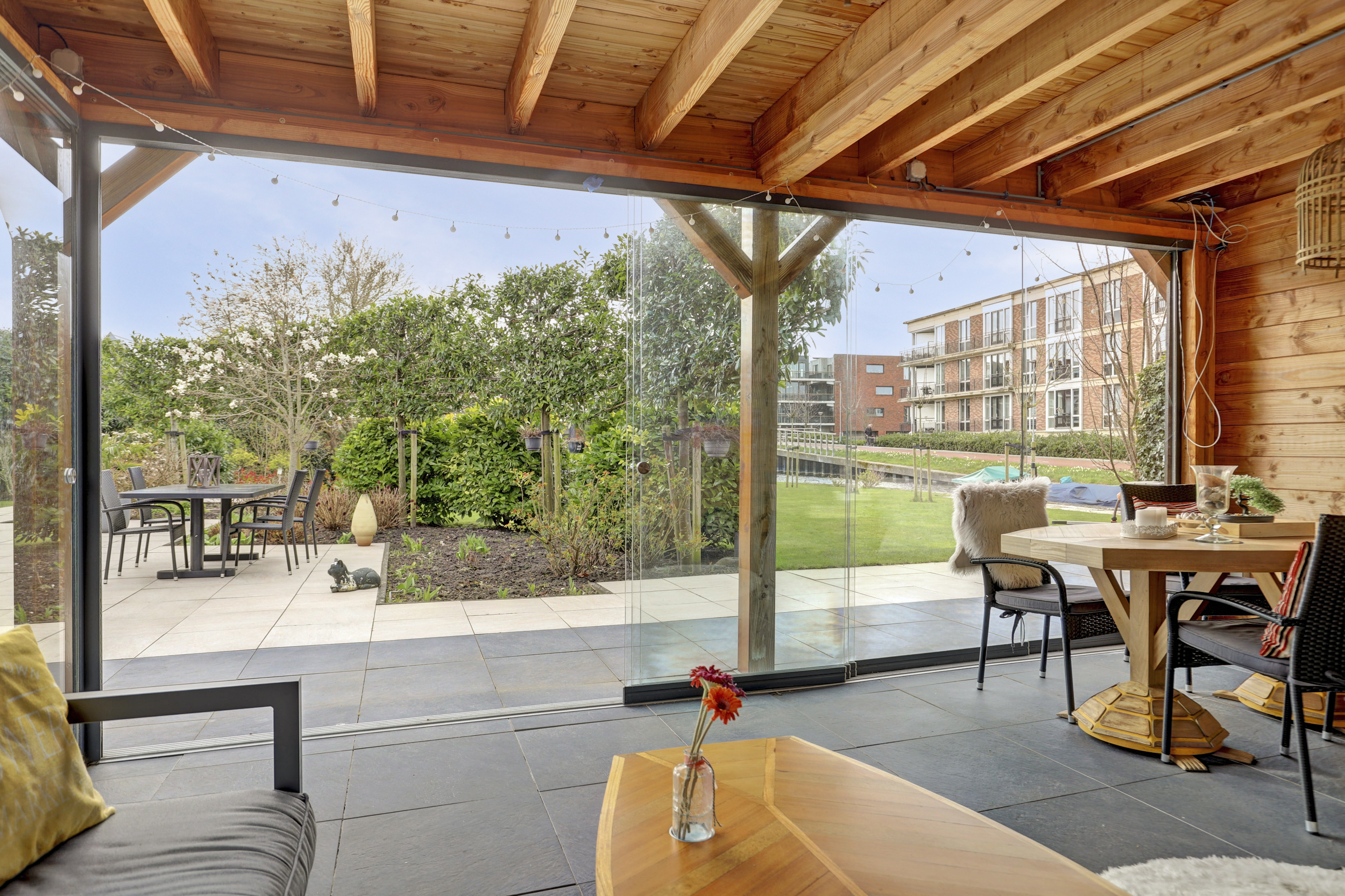 '$houseDetails->street_name'.' '.'$houseDetails->number'