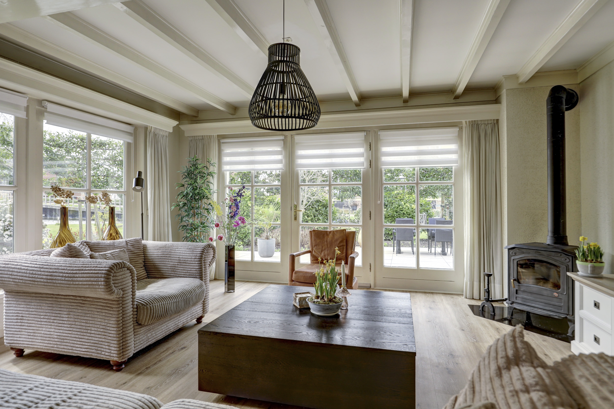 '$houseDetails->street_name'.' '.'$houseDetails->number'