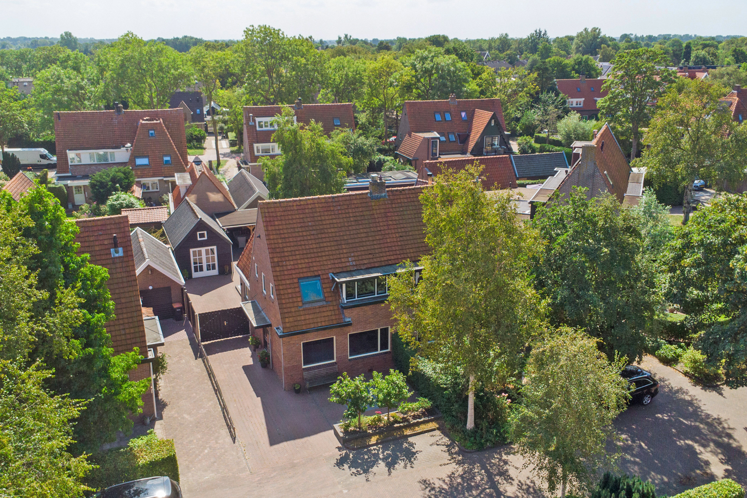 '$houseDetails->street_name'.' '.'$houseDetails->number'