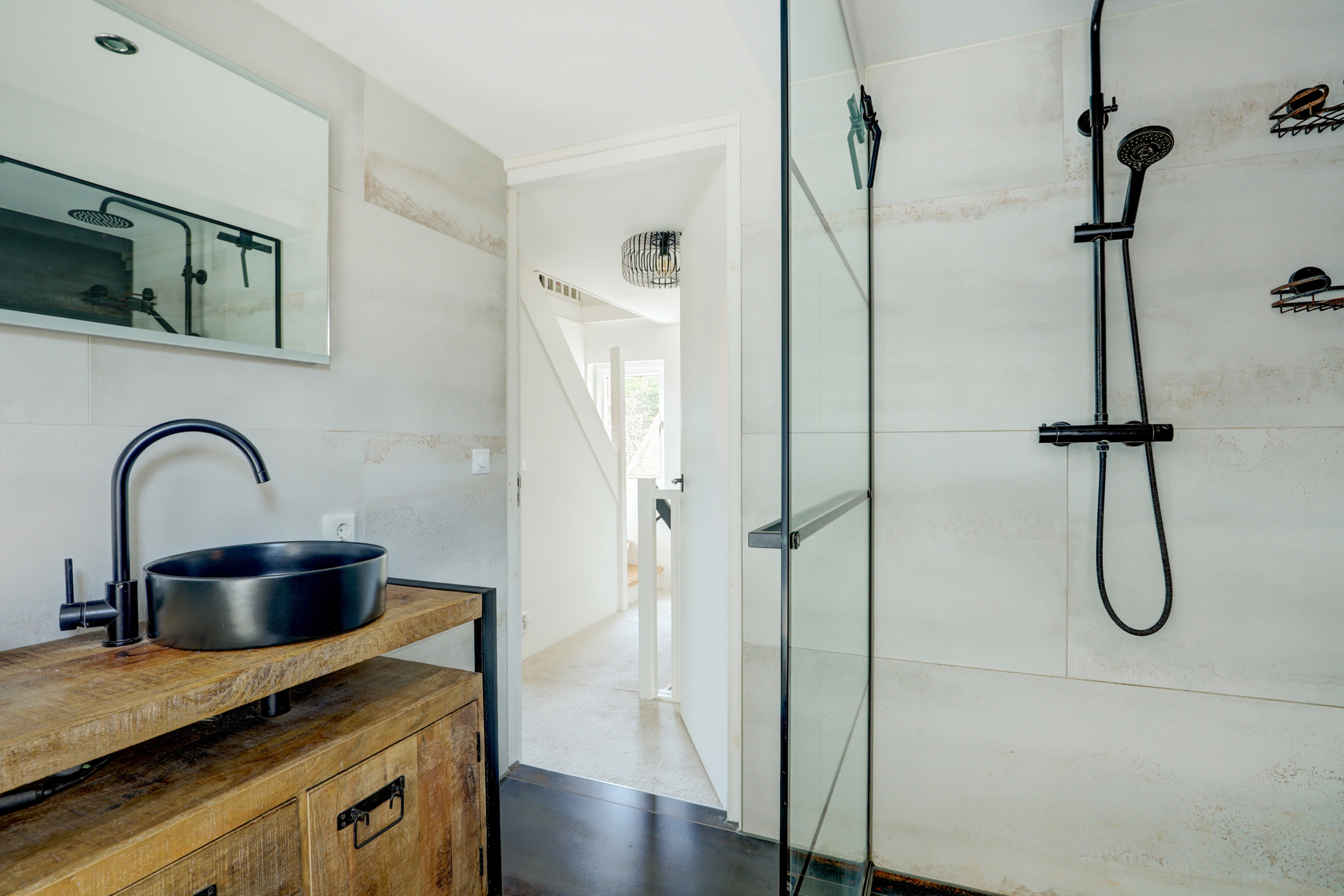 '$houseDetails->street_name'.' '.'$houseDetails->number'