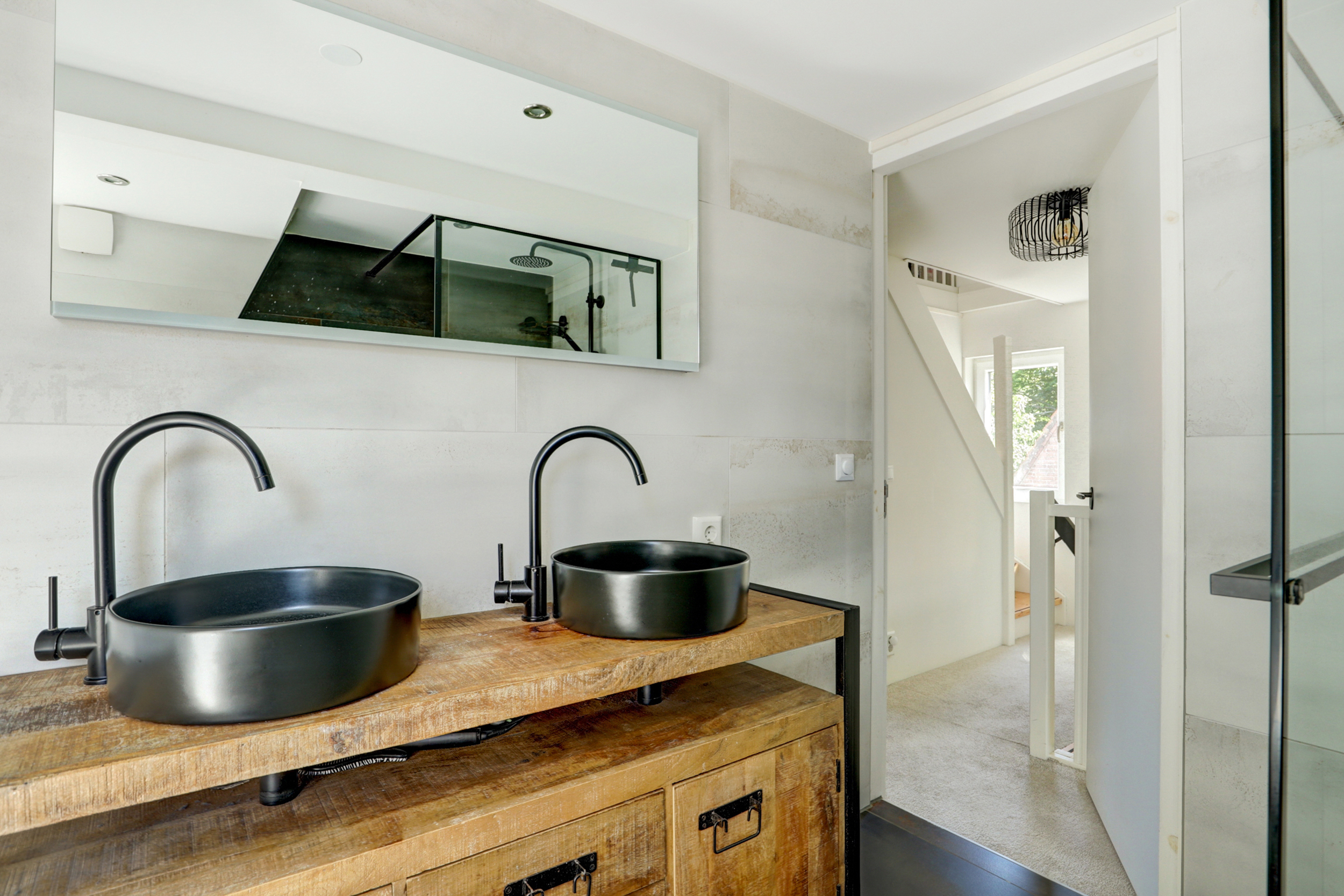 '$houseDetails->street_name'.' '.'$houseDetails->number'