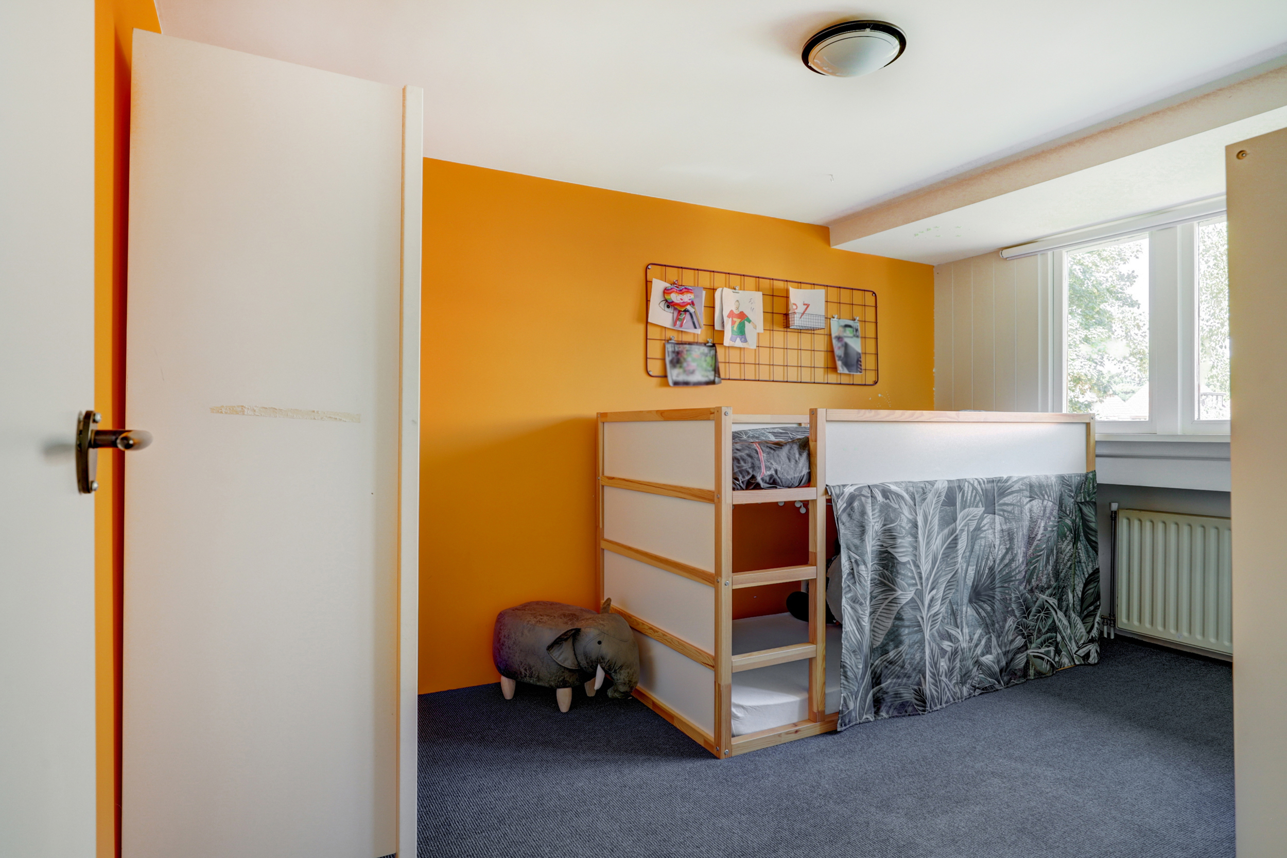 '$houseDetails->street_name'.' '.'$houseDetails->number'