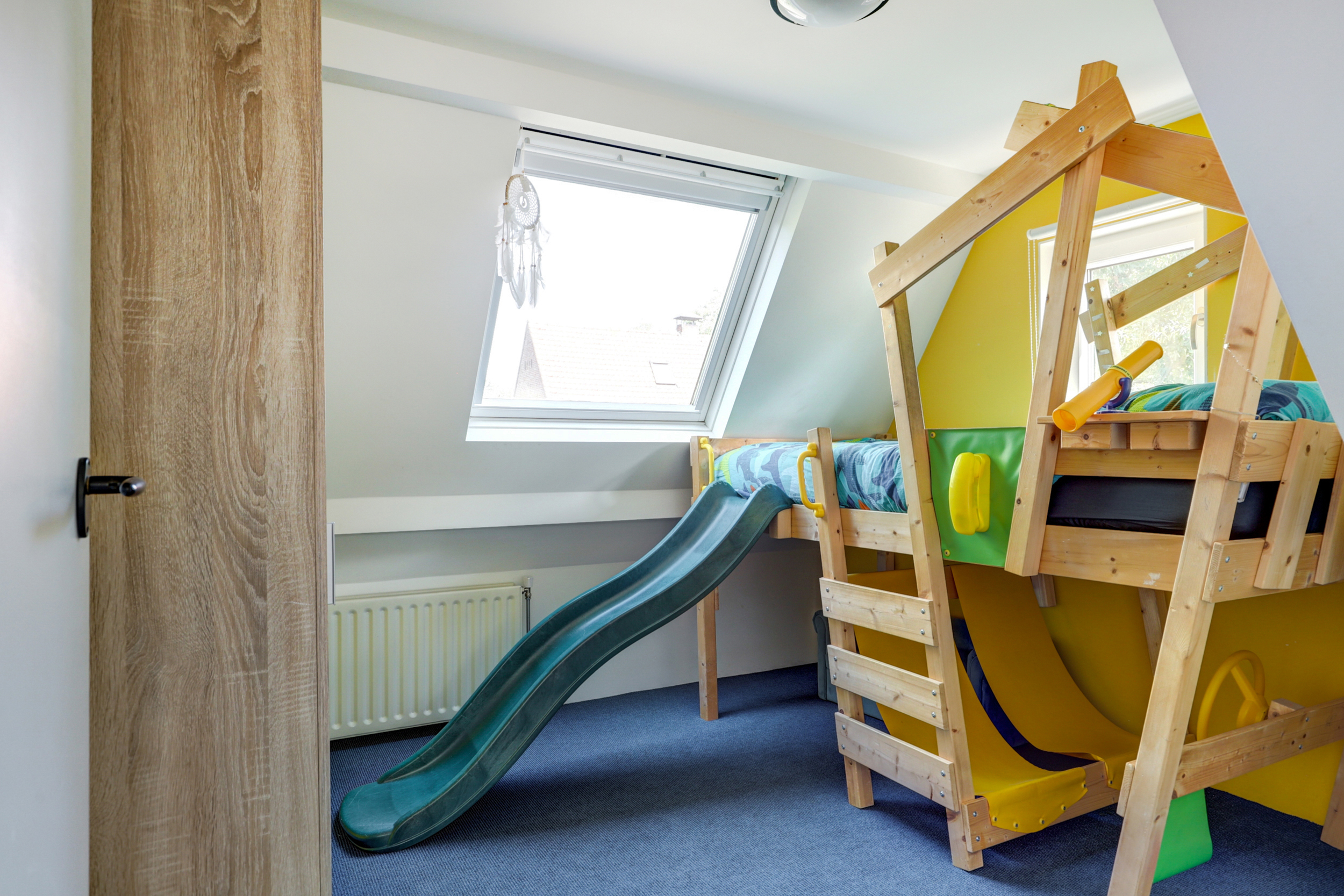 '$houseDetails->street_name'.' '.'$houseDetails->number'