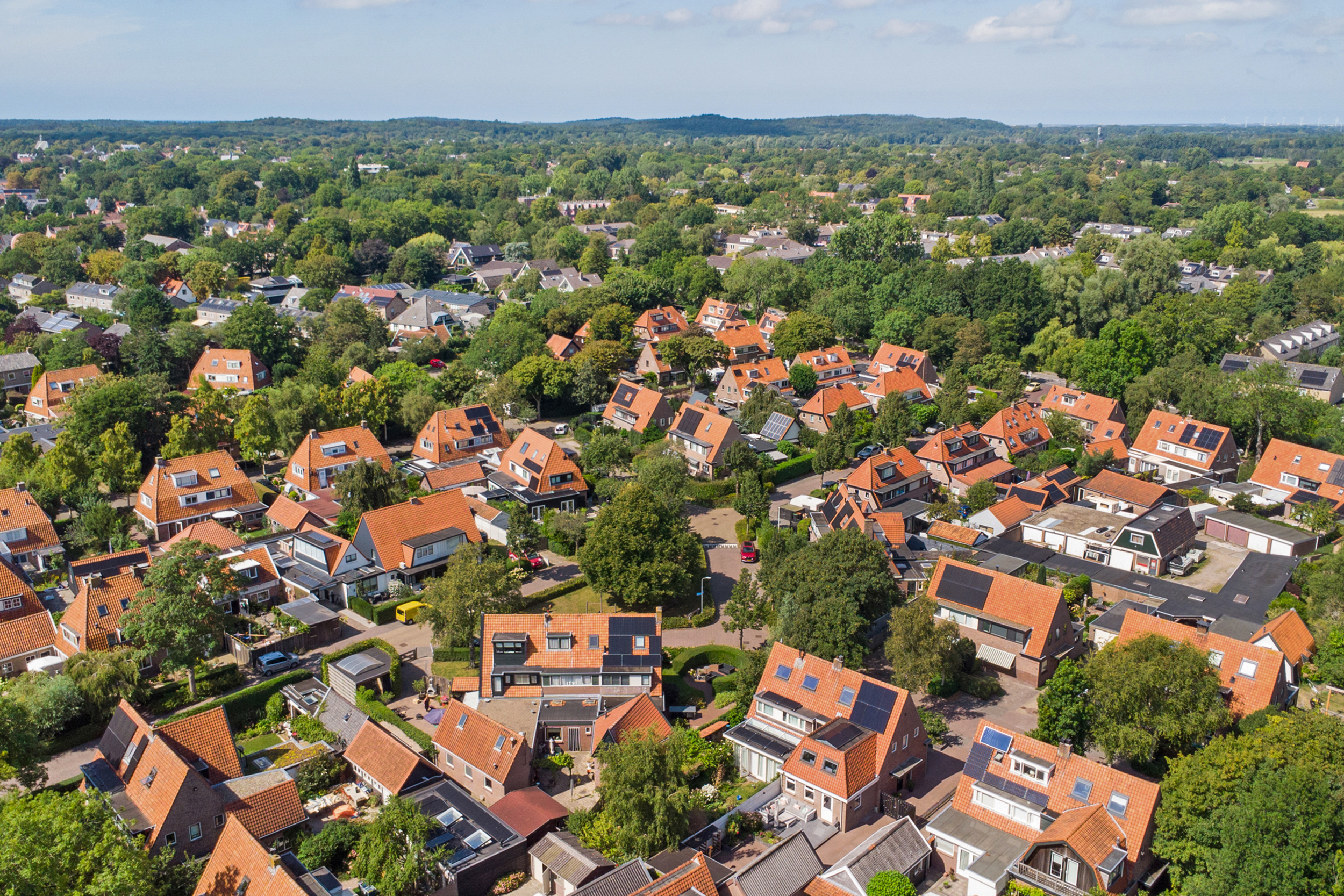 '$houseDetails->street_name'.' '.'$houseDetails->number'