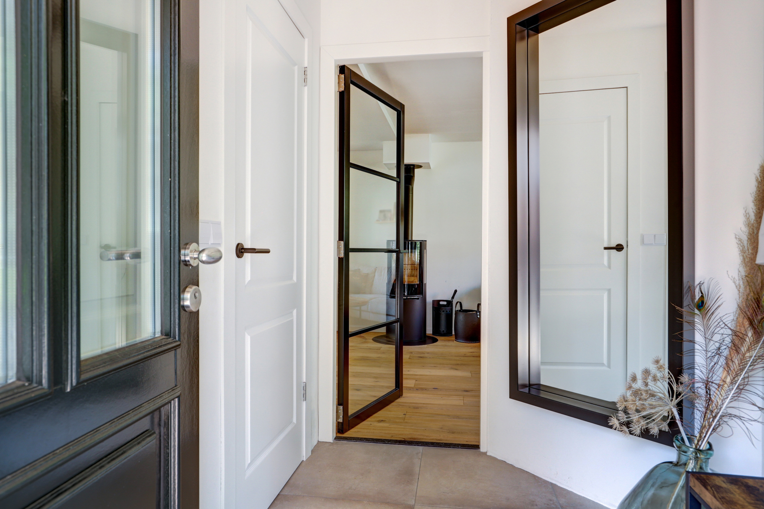 '$houseDetails->street_name'.' '.'$houseDetails->number'