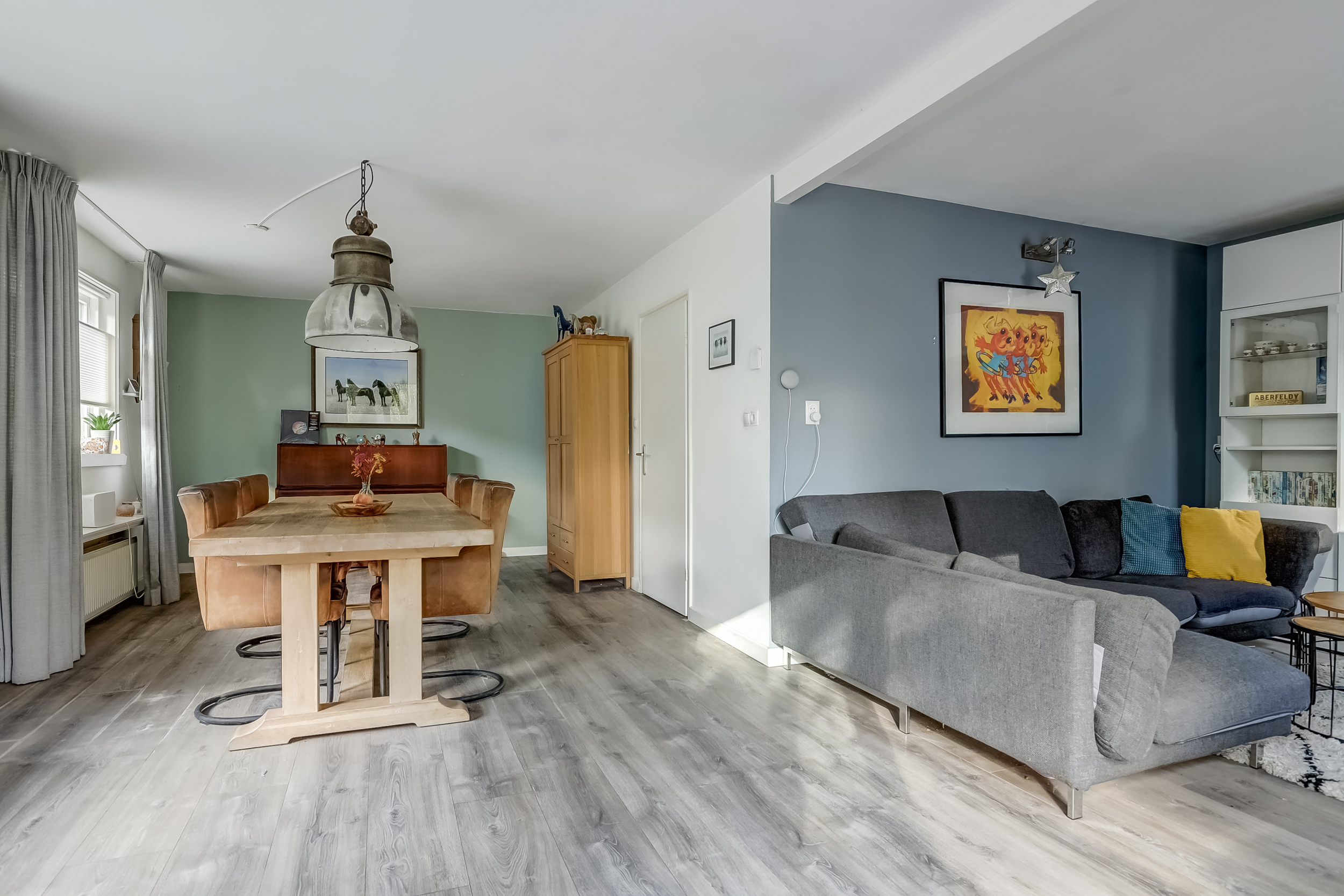 '$houseDetails->street_name'.' '.'$houseDetails->number'