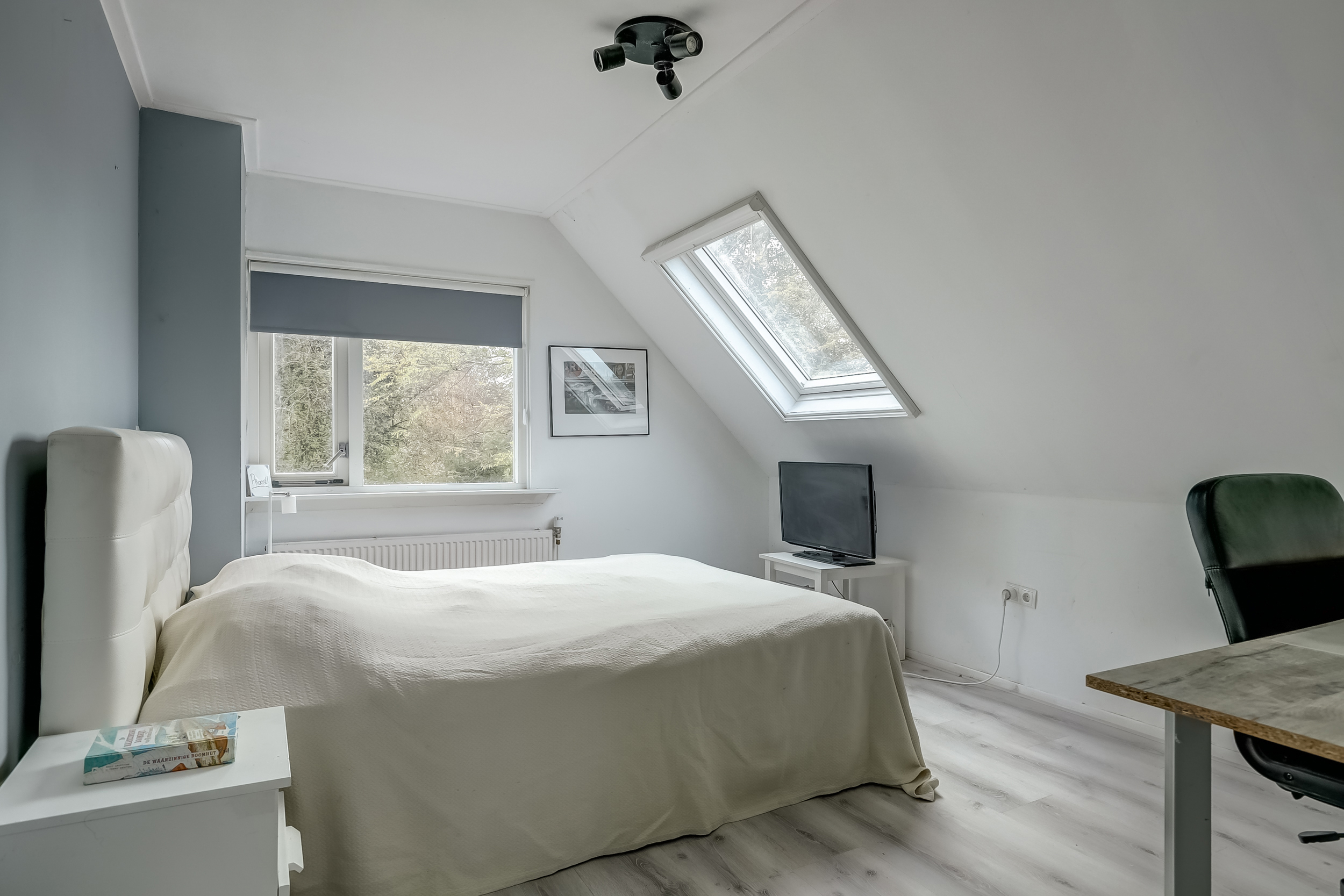 '$houseDetails->street_name'.' '.'$houseDetails->number'