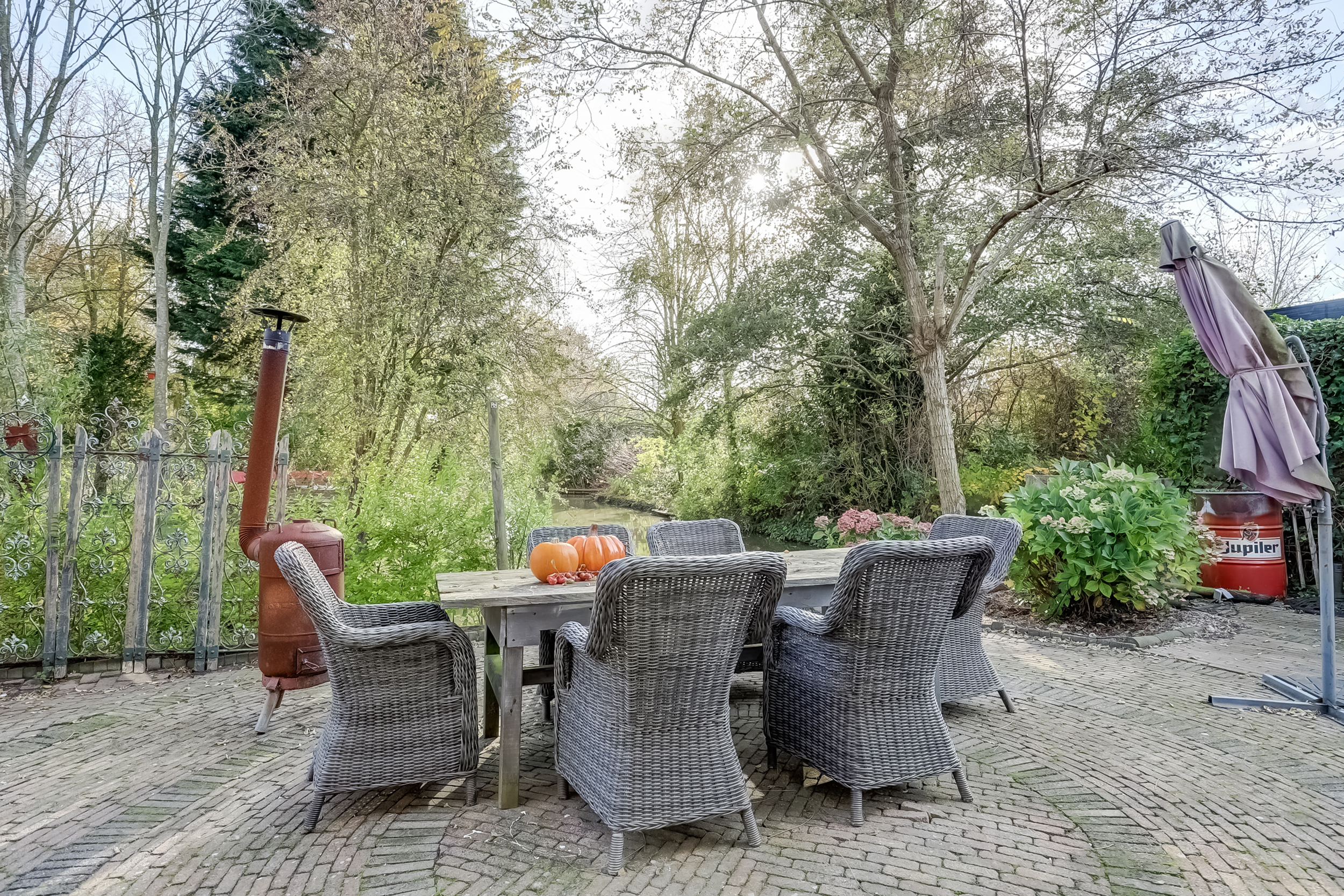 '$houseDetails->street_name'.' '.'$houseDetails->number'