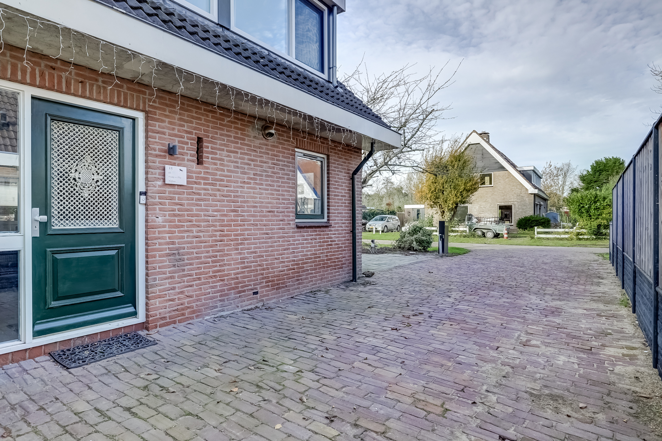 '$houseDetails->street_name'.' '.'$houseDetails->number'