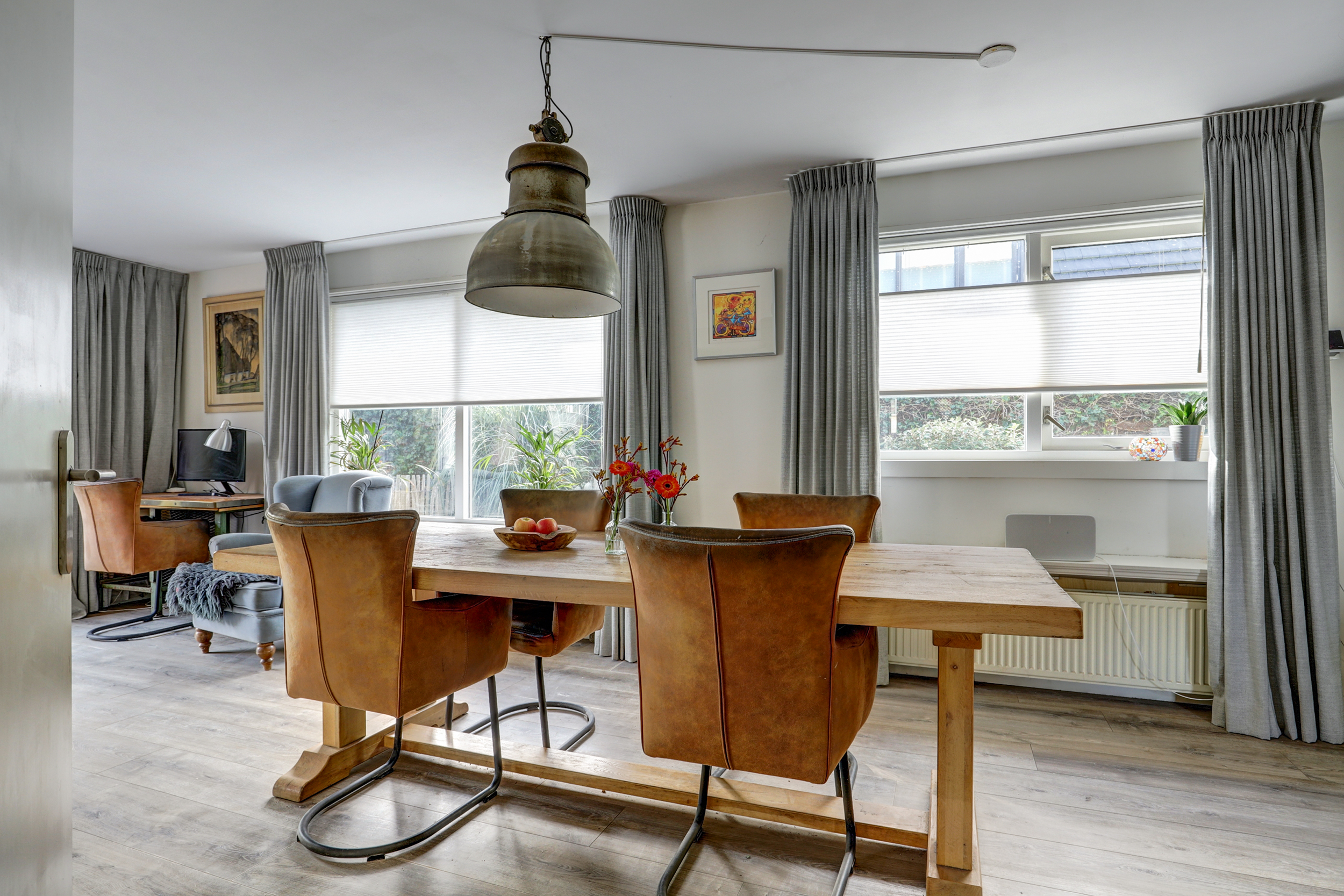 '$houseDetails->street_name'.' '.'$houseDetails->number'