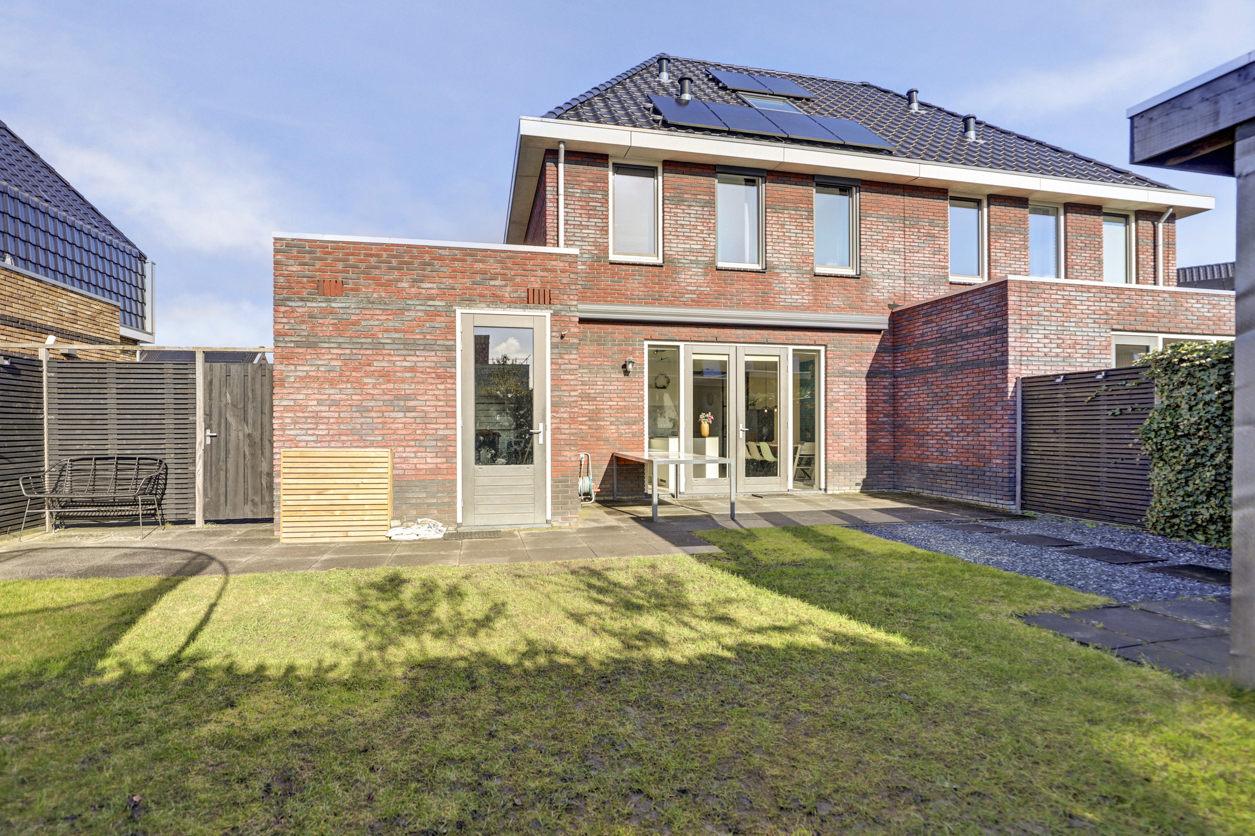 '$houseDetails->street_name'.' '.'$houseDetails->number'