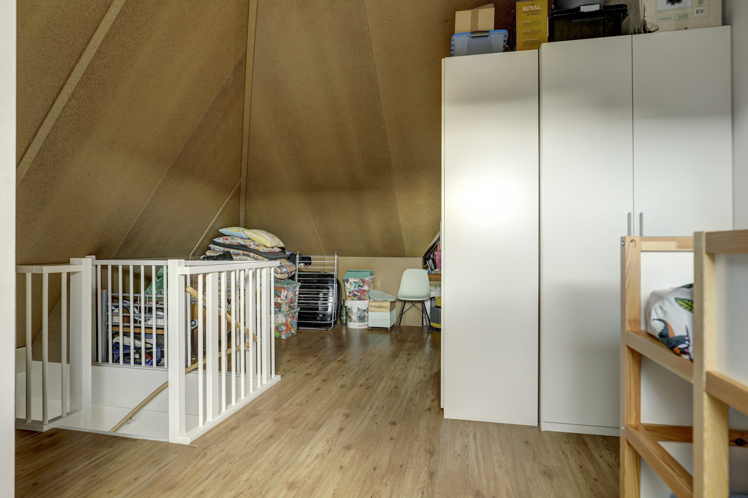 '$houseDetails->street_name'.' '.'$houseDetails->number'