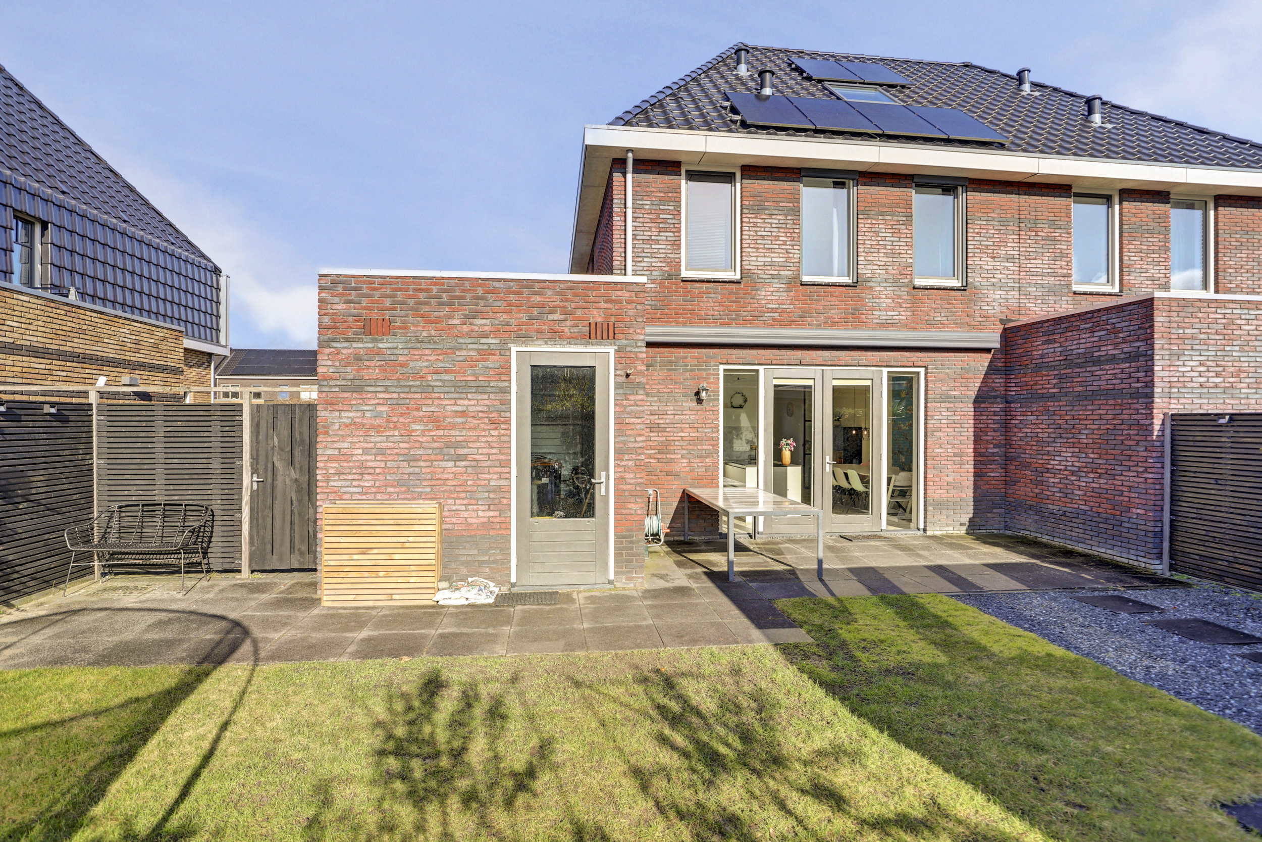 '$houseDetails->street_name'.' '.'$houseDetails->number'