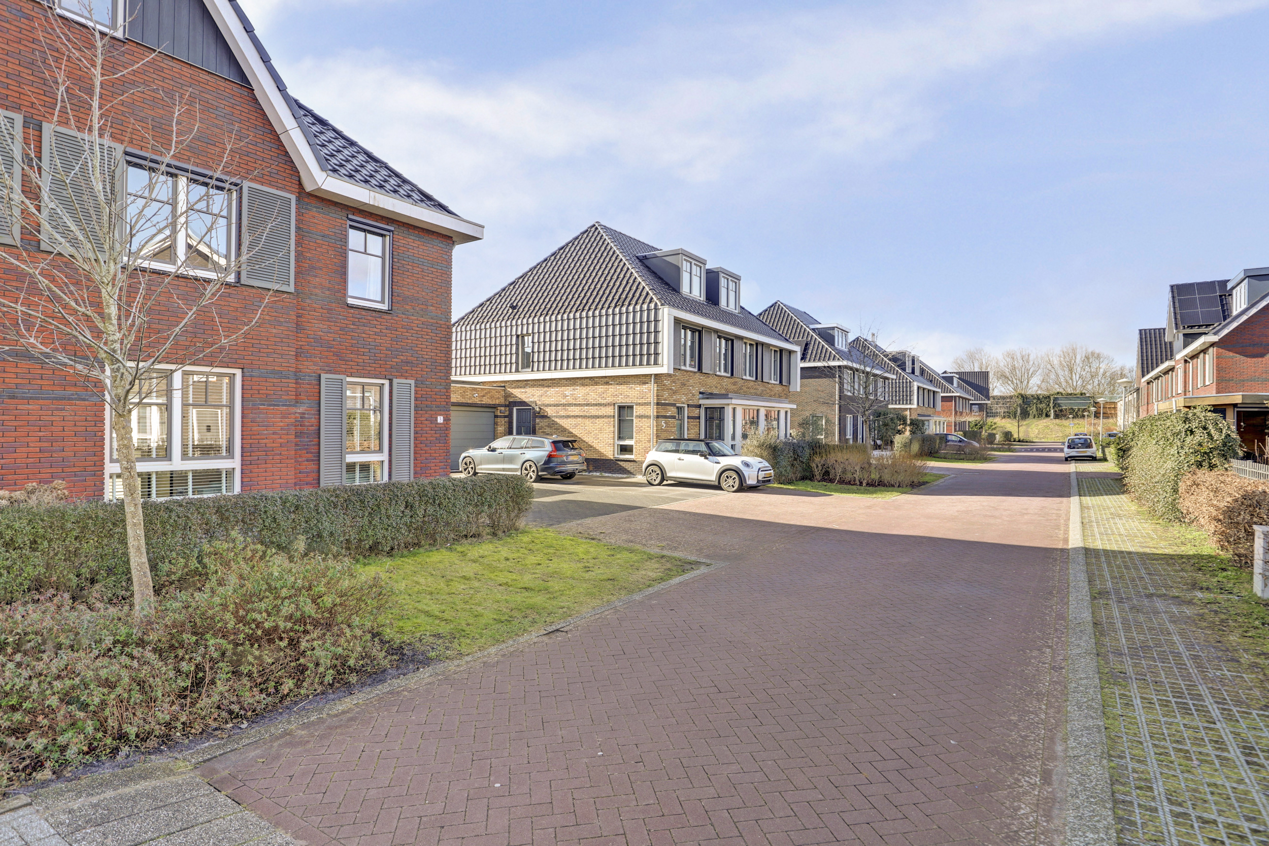 '$houseDetails->street_name'.' '.'$houseDetails->number'