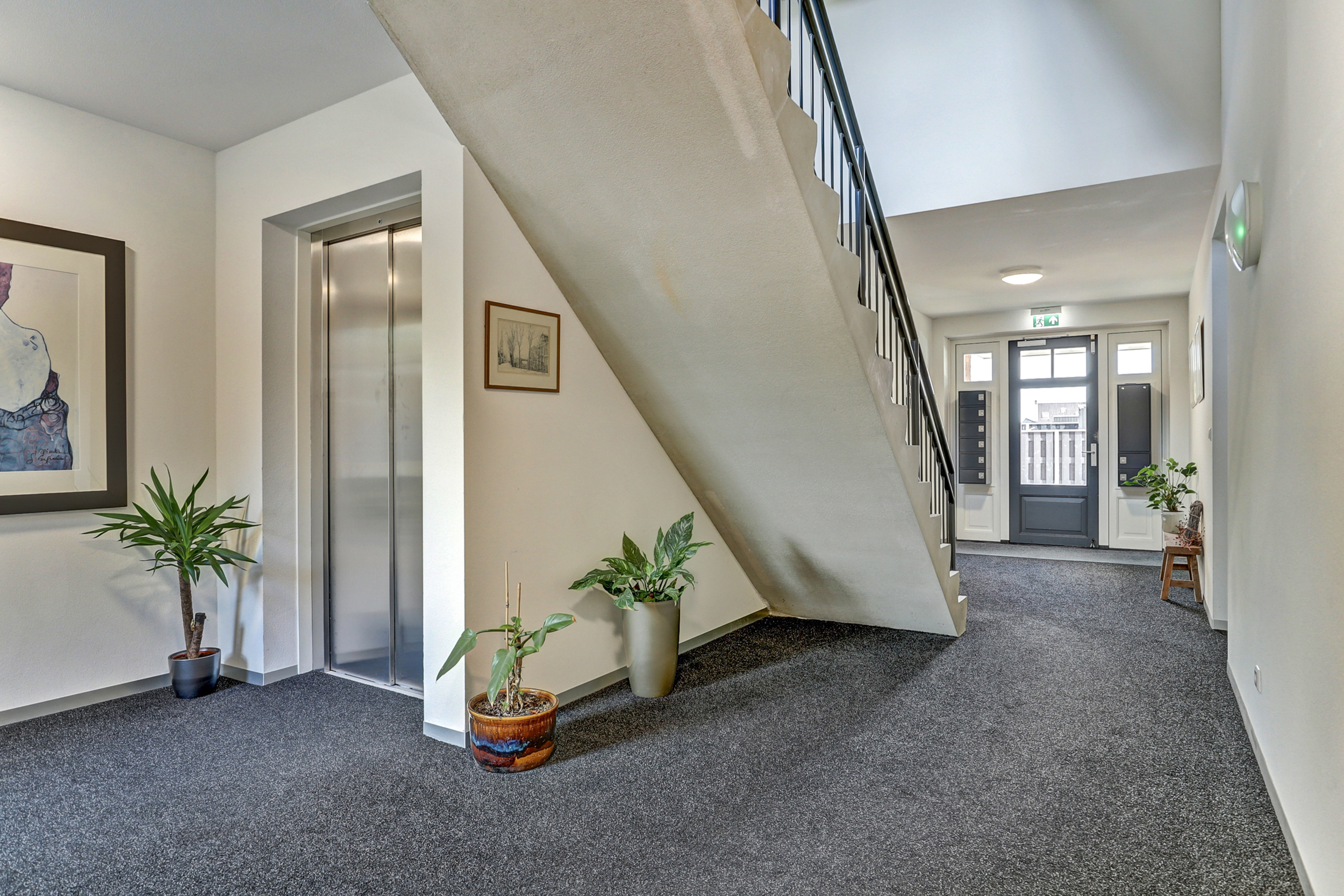 '$houseDetails->street_name'.' '.'$houseDetails->number'