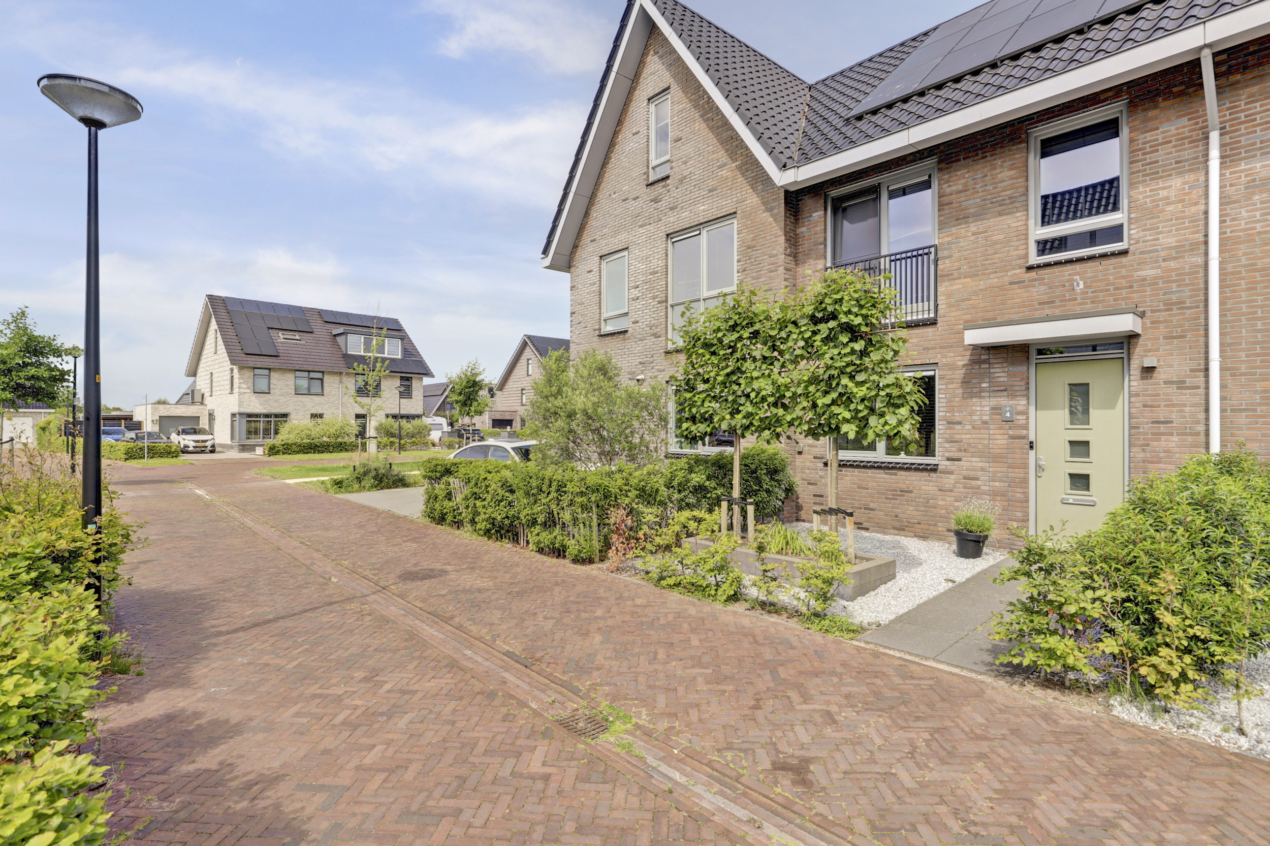 '$houseDetails->street_name'.' '.'$houseDetails->number'