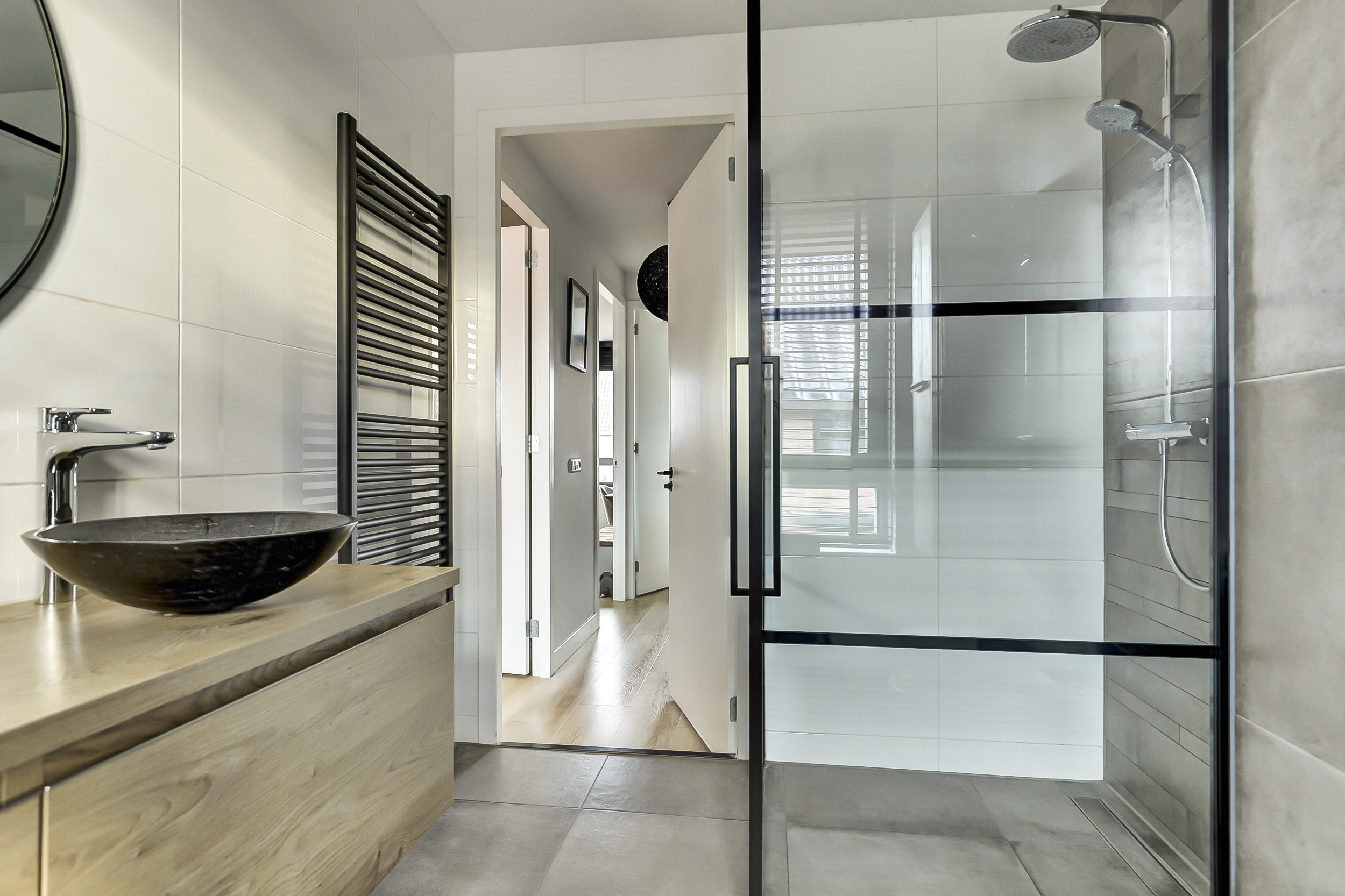 '$houseDetails->street_name'.' '.'$houseDetails->number'