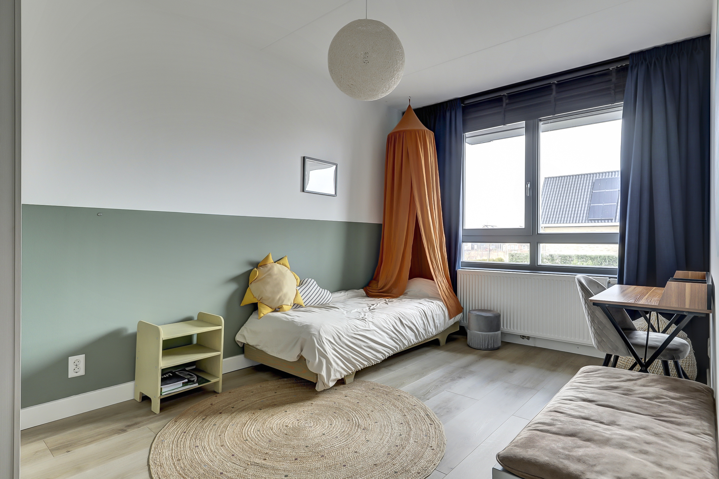 '$houseDetails->street_name'.' '.'$houseDetails->number'