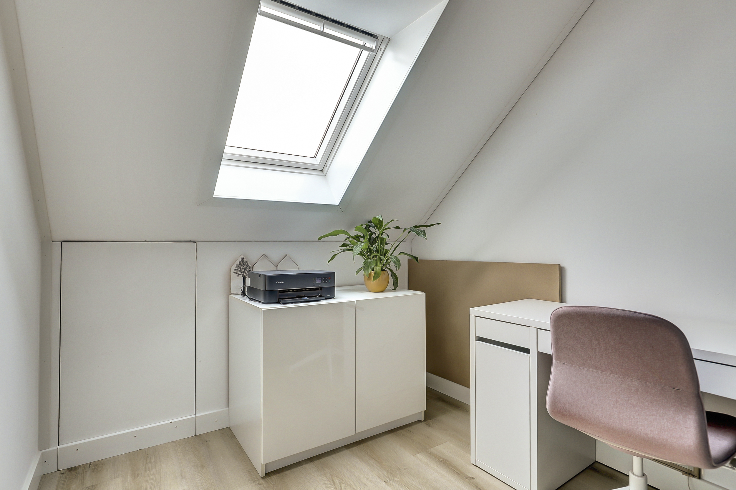 '$houseDetails->street_name'.' '.'$houseDetails->number'