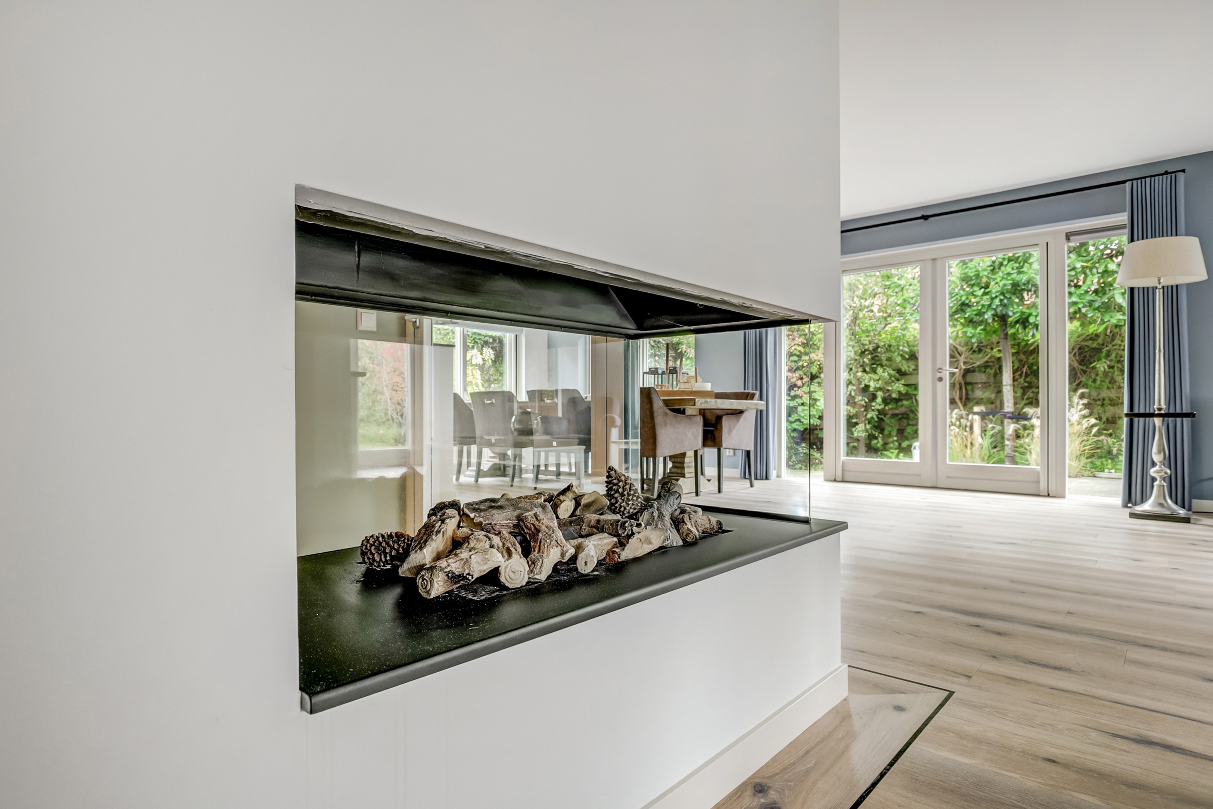 '$houseDetails->street_name'.' '.'$houseDetails->number'