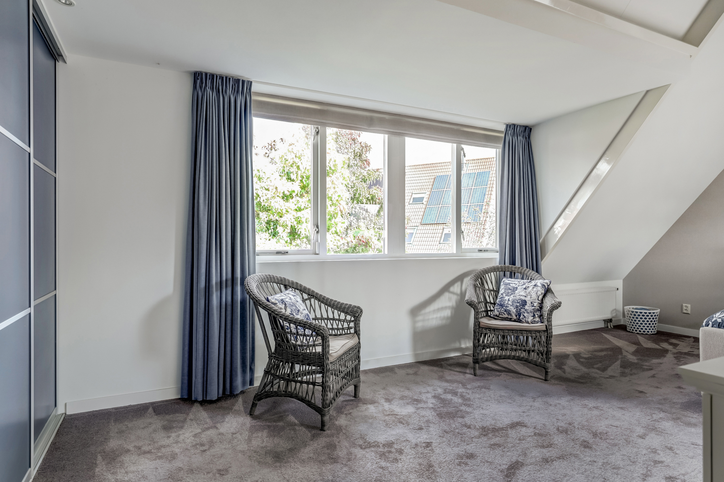 '$houseDetails->street_name'.' '.'$houseDetails->number'