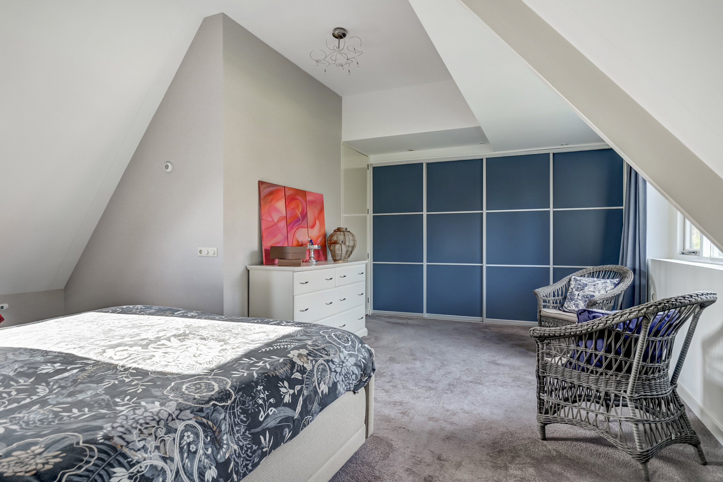 '$houseDetails->street_name'.' '.'$houseDetails->number'