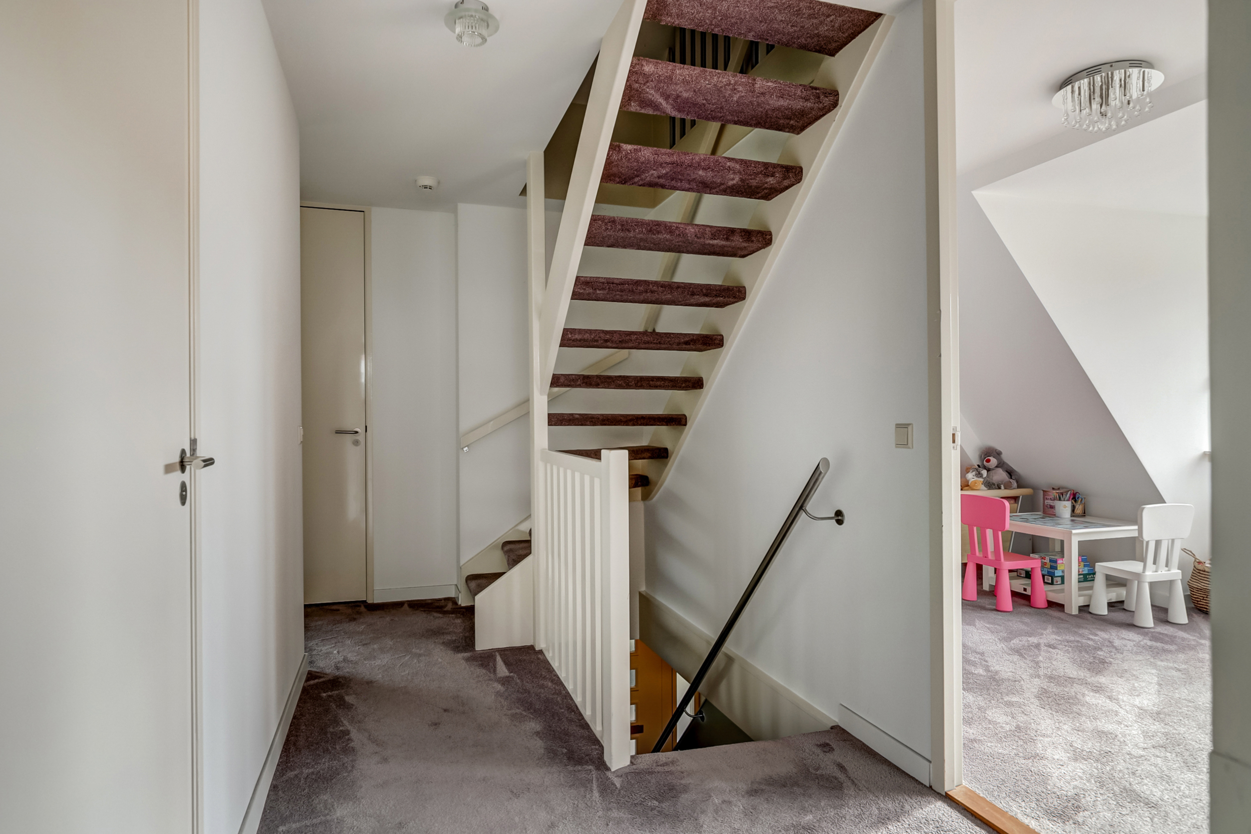 '$houseDetails->street_name'.' '.'$houseDetails->number'