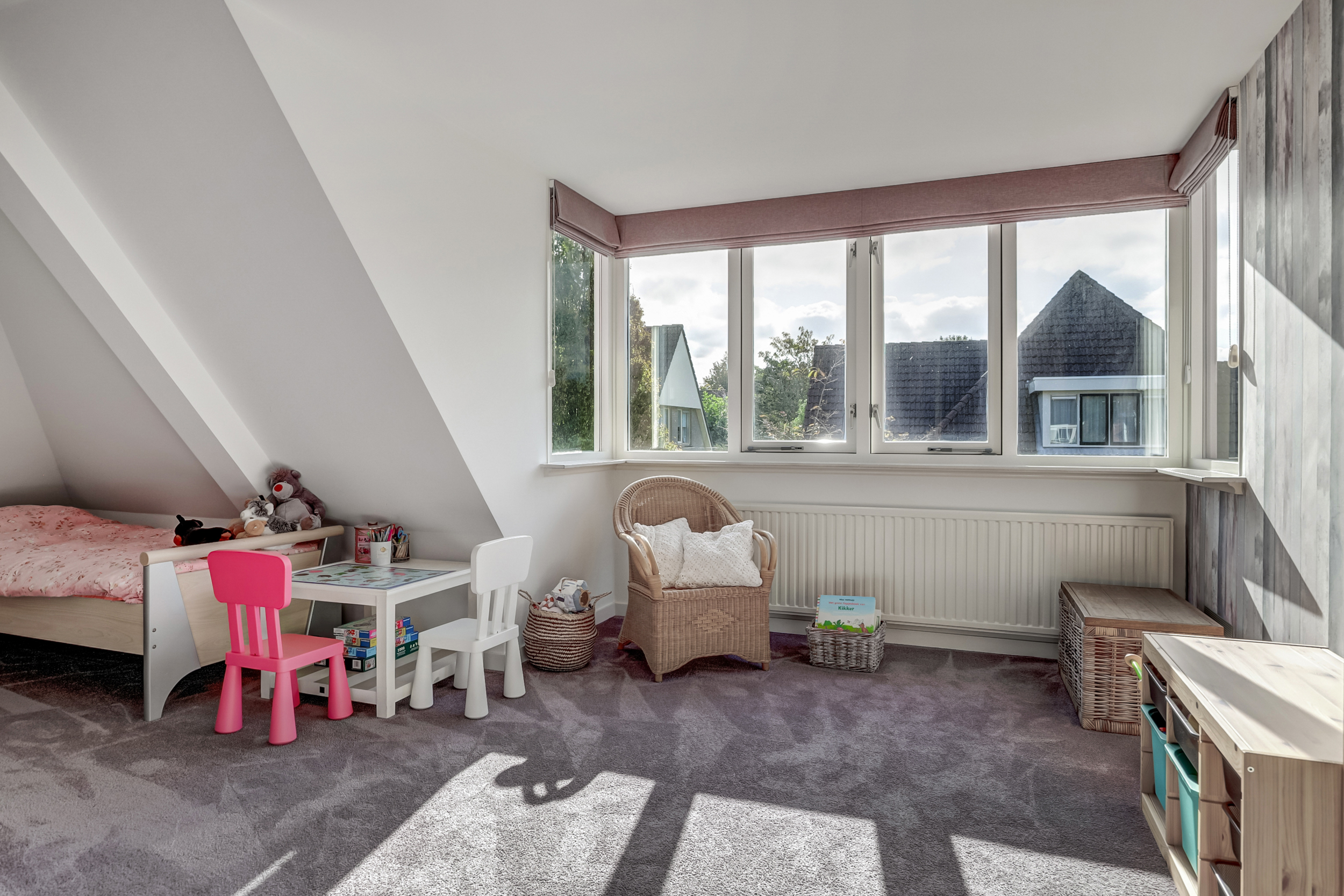 '$houseDetails->street_name'.' '.'$houseDetails->number'