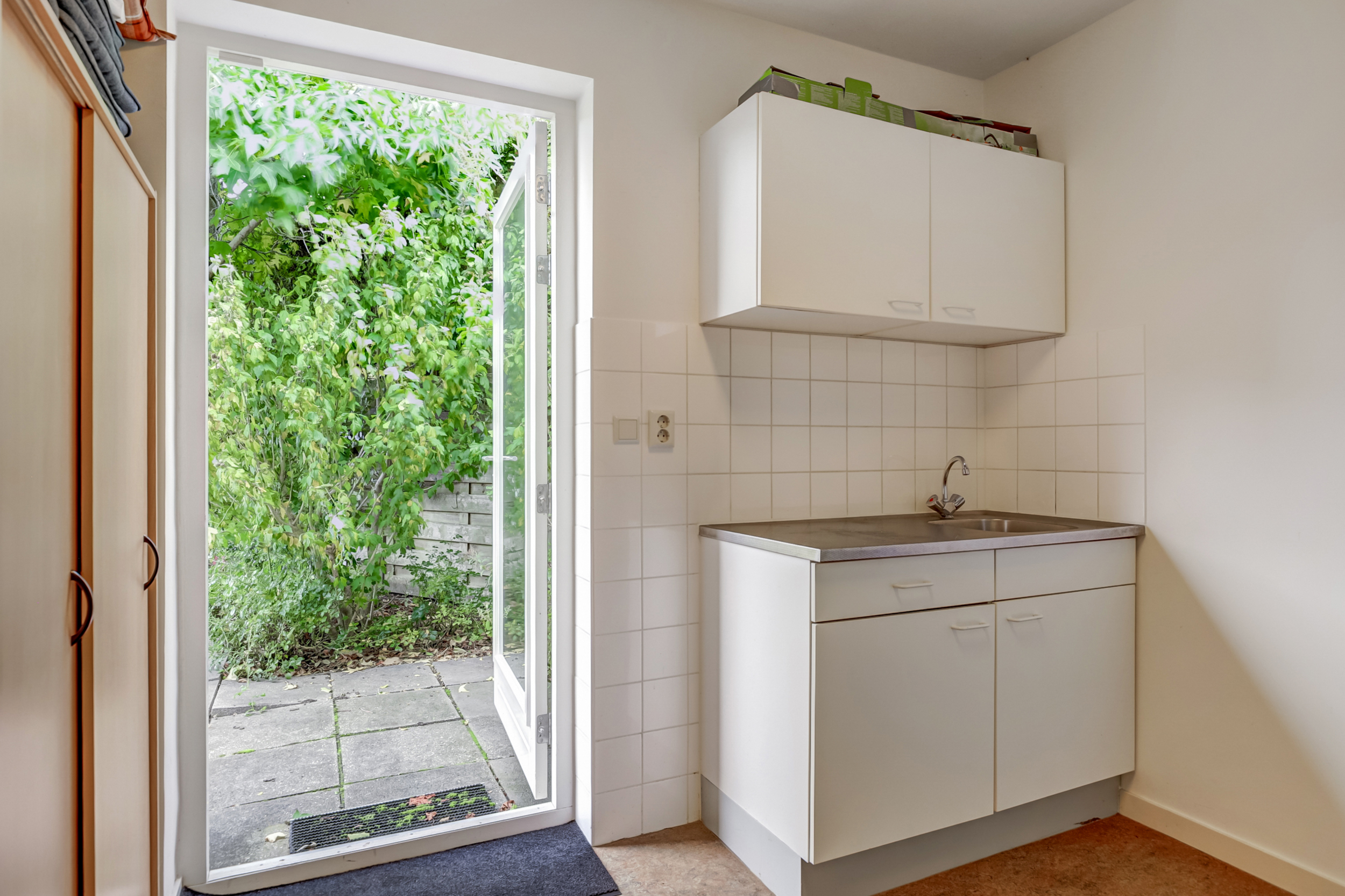 '$houseDetails->street_name'.' '.'$houseDetails->number'