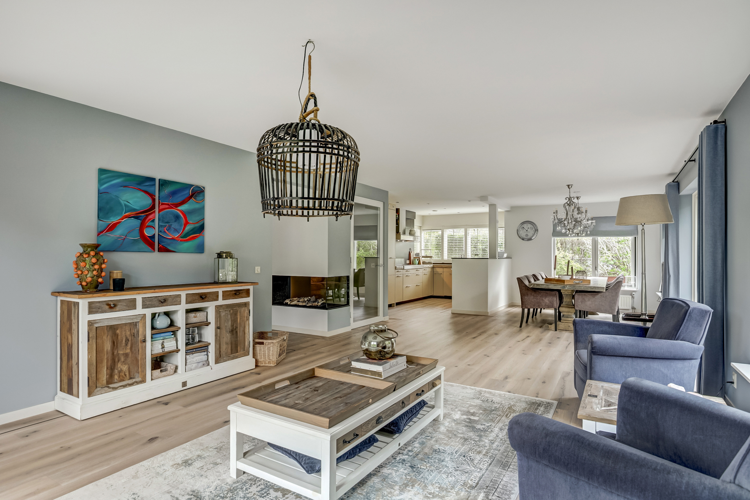 '$houseDetails->street_name'.' '.'$houseDetails->number'