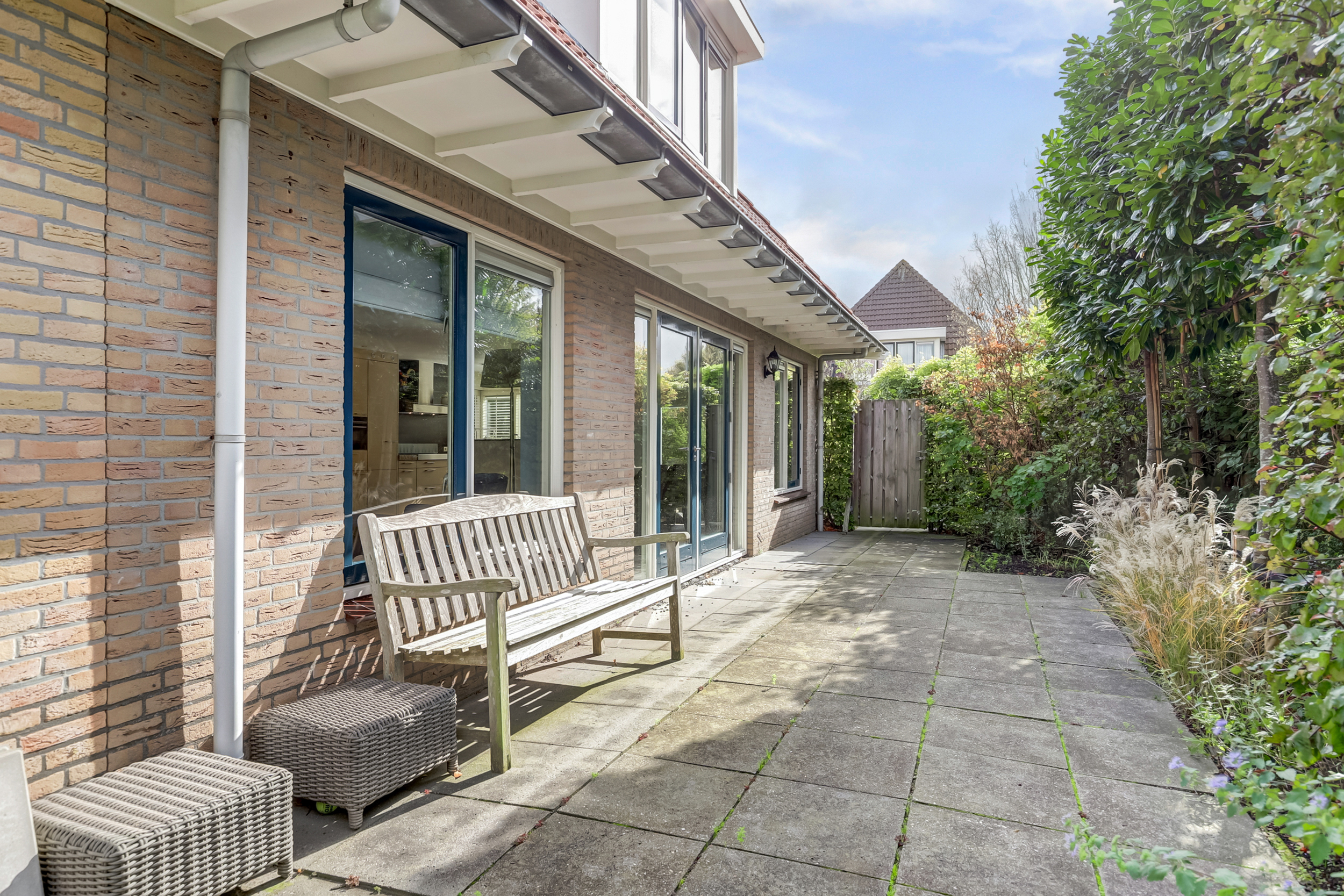 '$houseDetails->street_name'.' '.'$houseDetails->number'