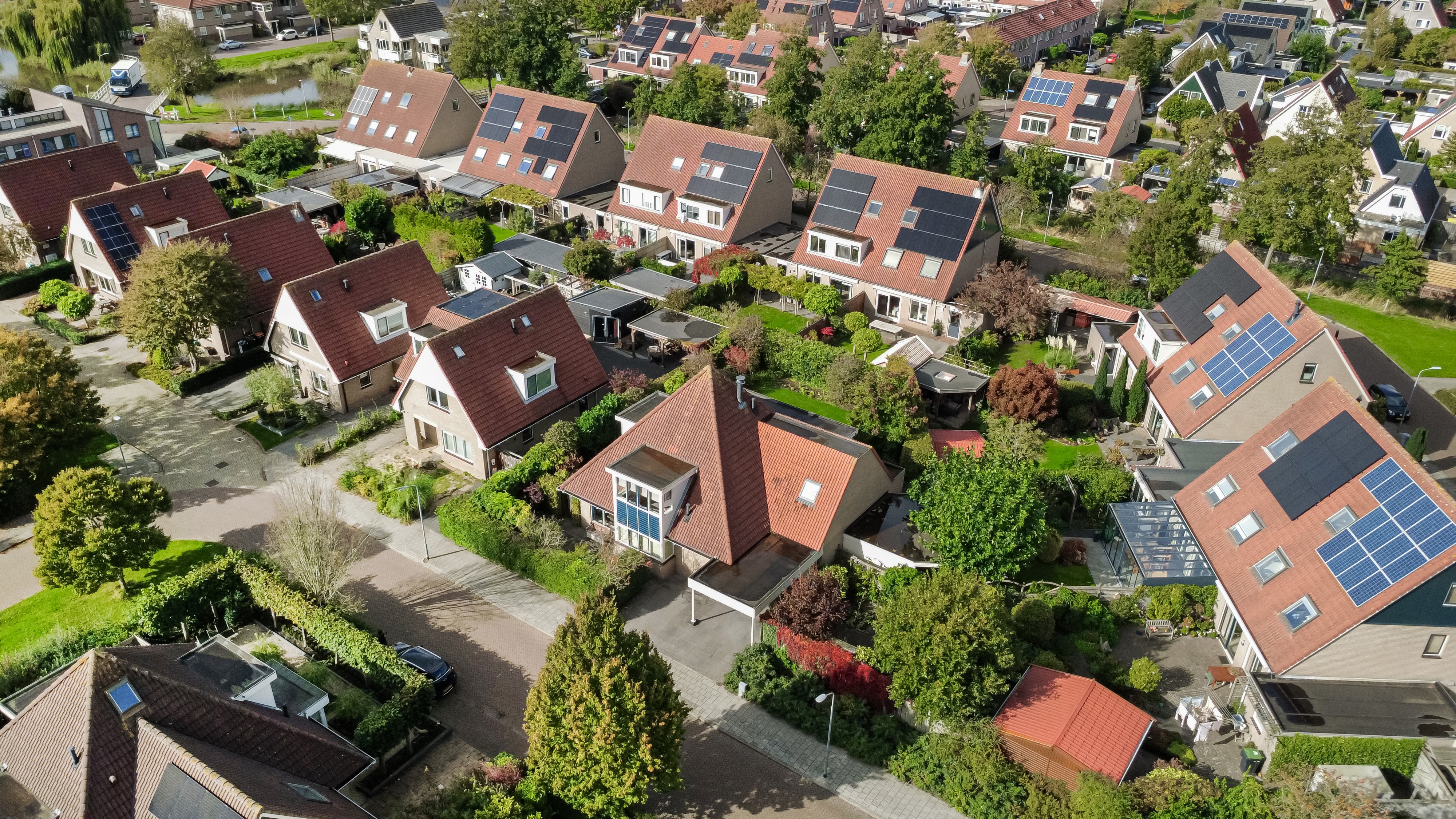 '$houseDetails->street_name'.' '.'$houseDetails->number'