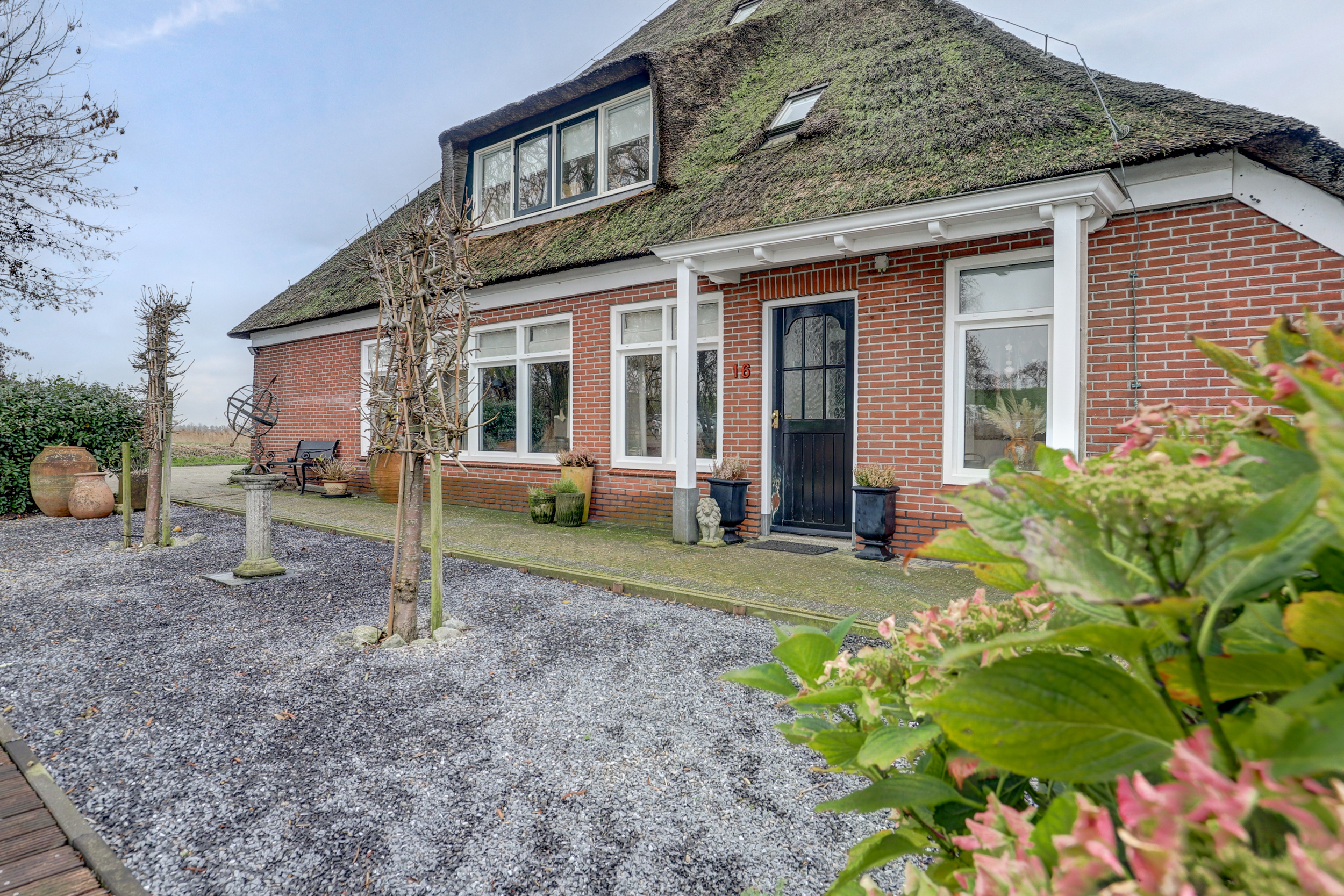 '$houseDetails->street_name'.' '.'$houseDetails->number'