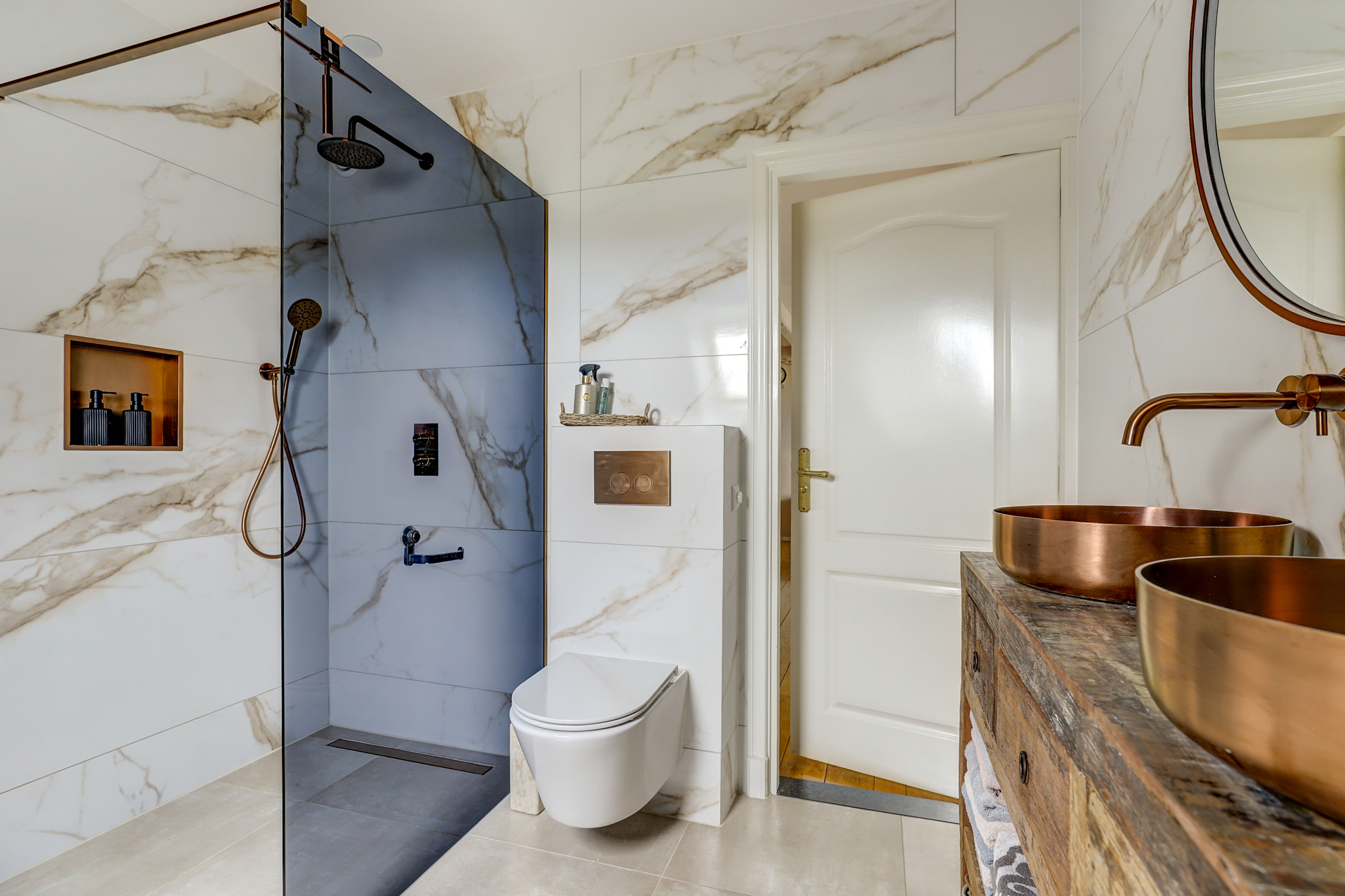 '$houseDetails->street_name'.' '.'$houseDetails->number'