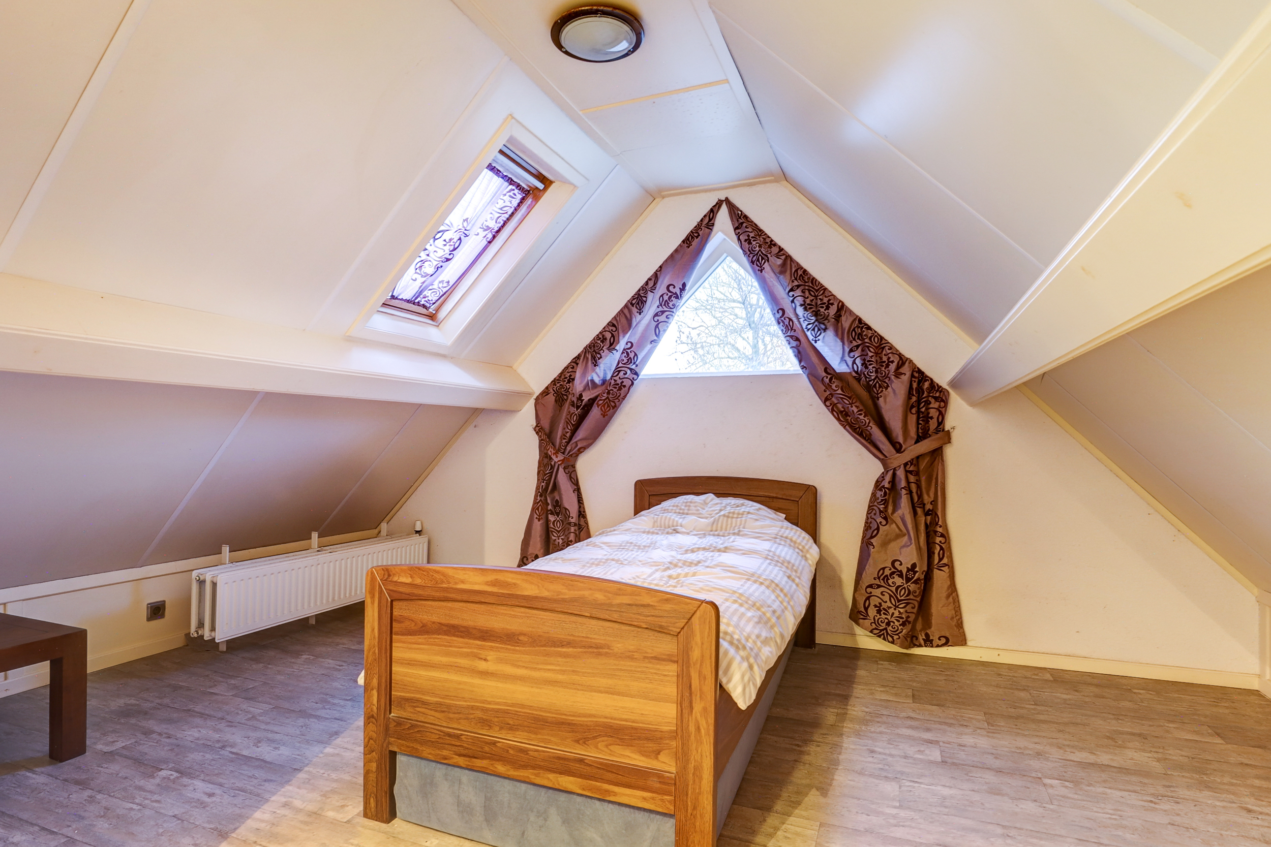 '$houseDetails->street_name'.' '.'$houseDetails->number'