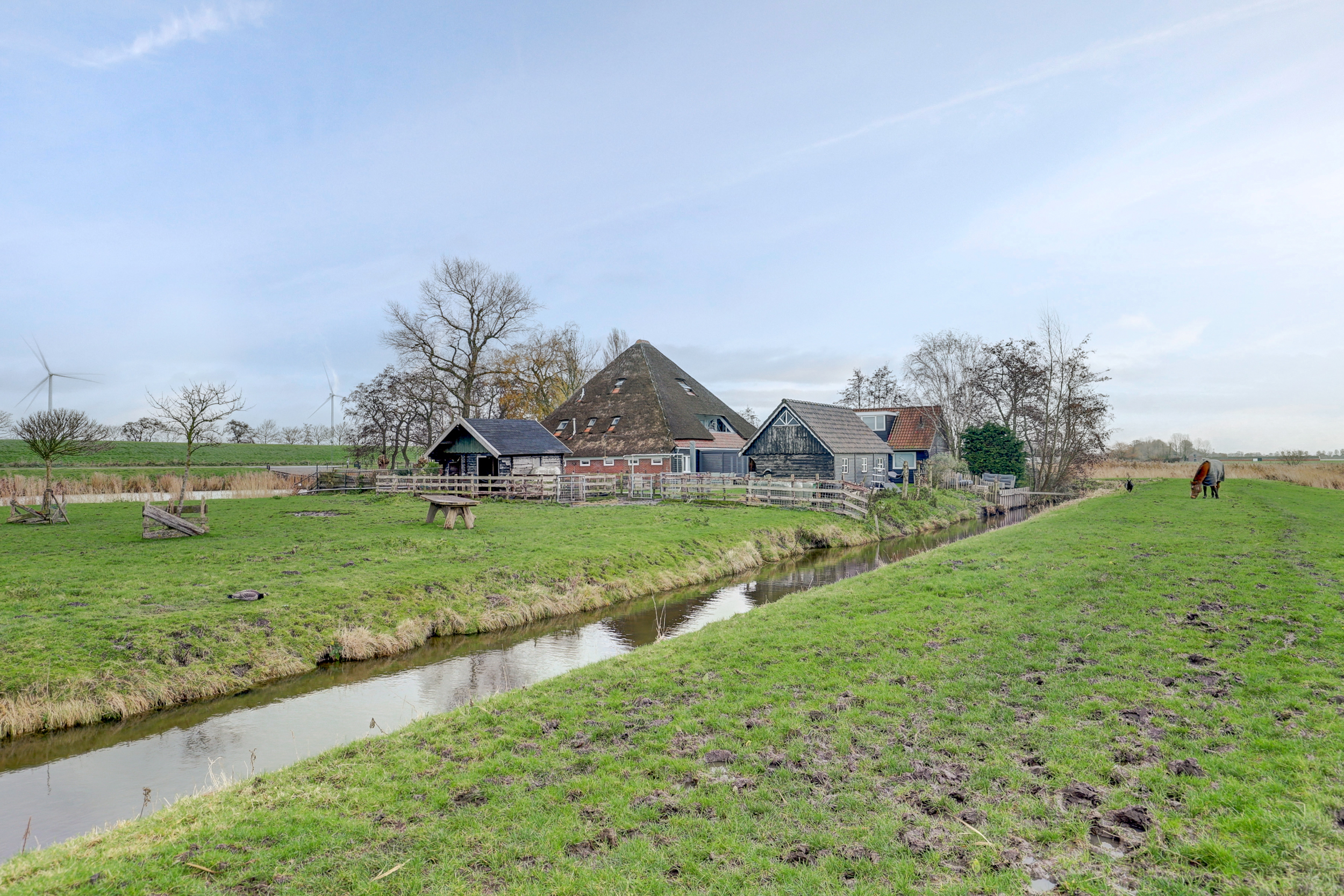 '$houseDetails->street_name'.' '.'$houseDetails->number'