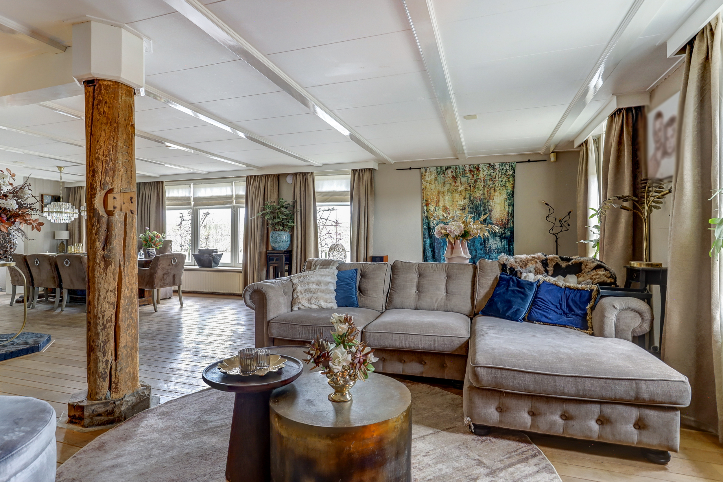 '$houseDetails->street_name'.' '.'$houseDetails->number'